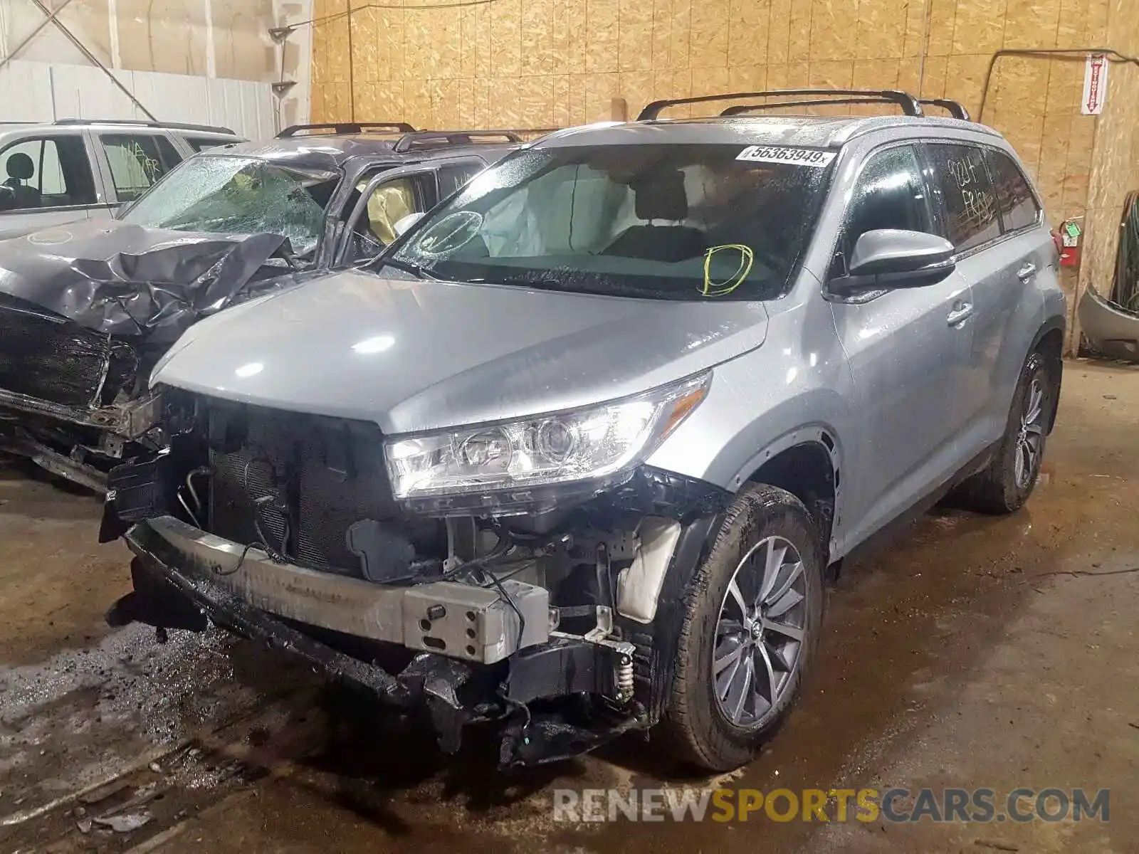 2 Photograph of a damaged car 5TDJZRFH1KS593363 TOYOTA HIGHLANDER 2019