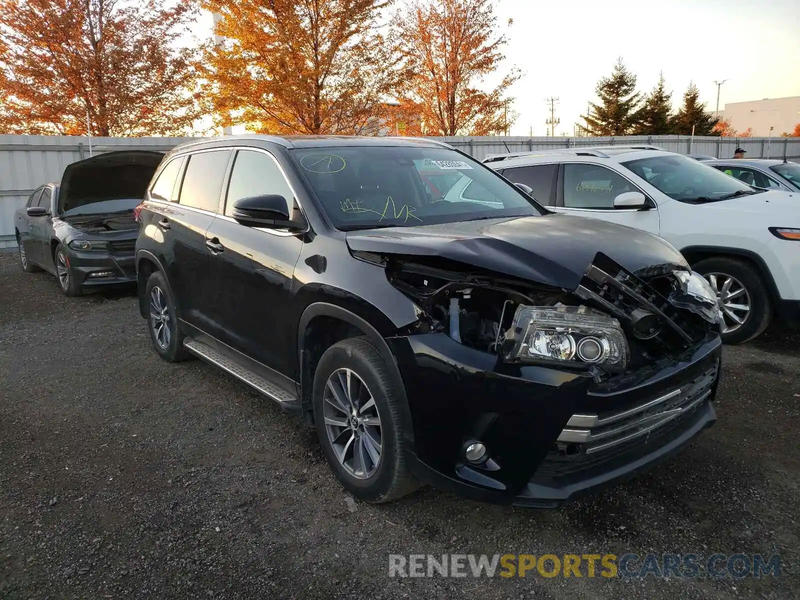 1 Фотография поврежденного автомобиля 5TDJZRFH1KS593816 TOYOTA HIGHLANDER 2019