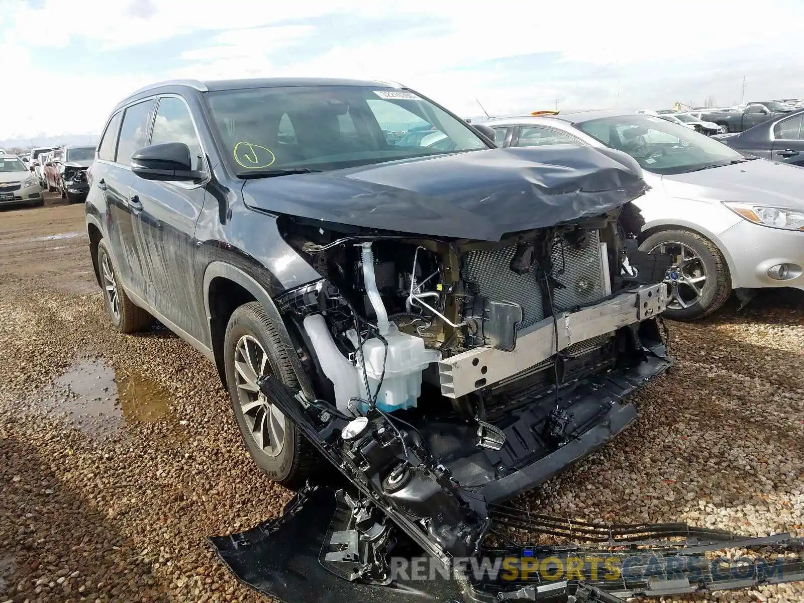 1 Photograph of a damaged car 5TDJZRFH1KS599891 TOYOTA HIGHLANDER 2019