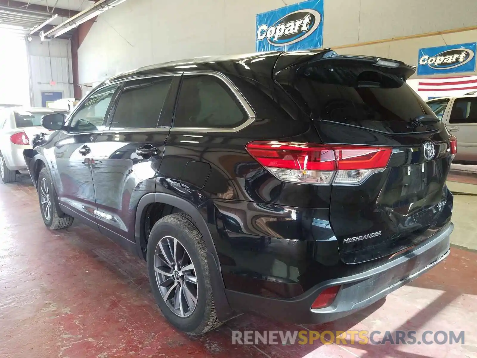 3 Фотография поврежденного автомобиля 5TDJZRFH1KS607505 TOYOTA HIGHLANDER 2019