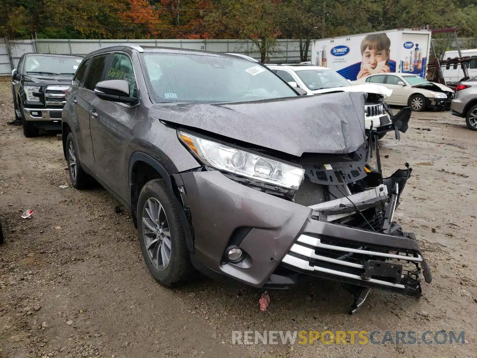 1 Photograph of a damaged car 5TDJZRFH1KS624160 TOYOTA HIGHLANDER 2019