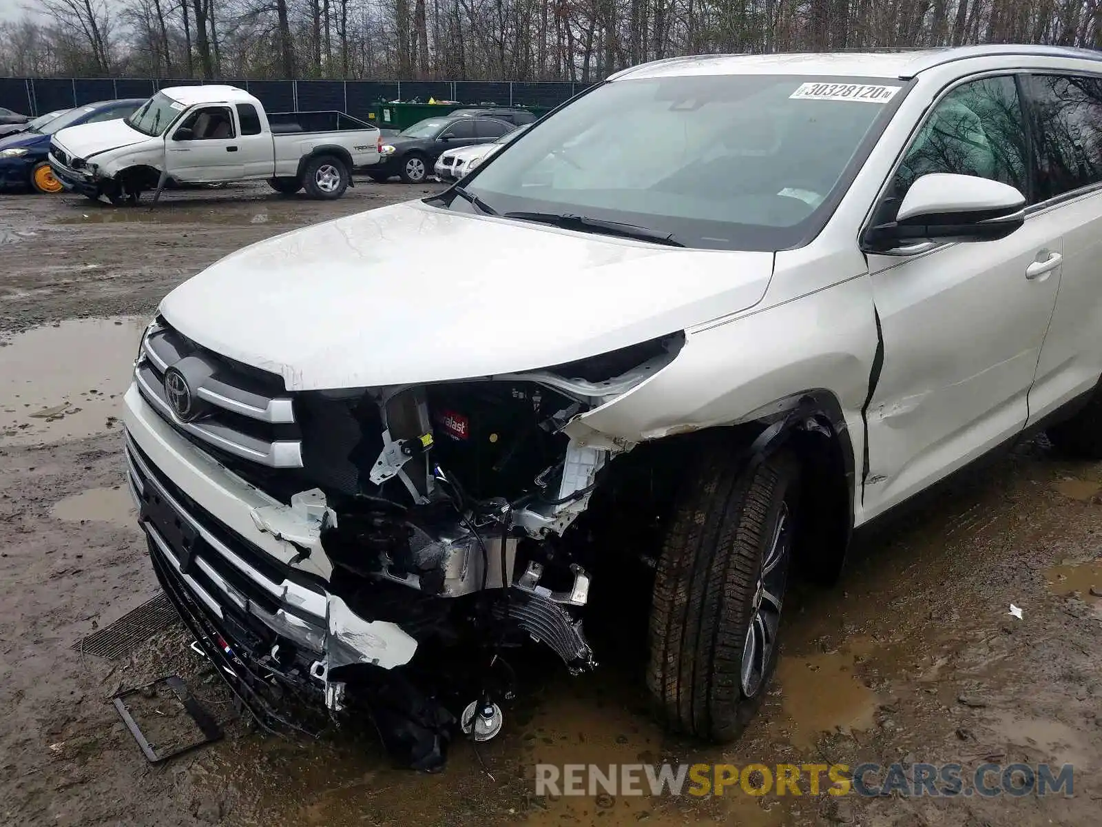 9 Photograph of a damaged car 5TDJZRFH1KS629343 TOYOTA HIGHLANDER 2019