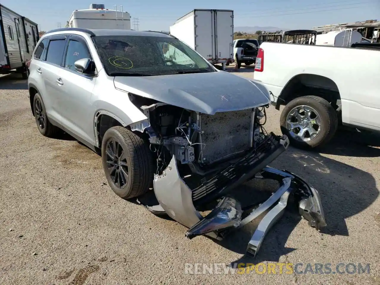 1 Photograph of a damaged car 5TDJZRFH1KS629570 TOYOTA HIGHLANDER 2019