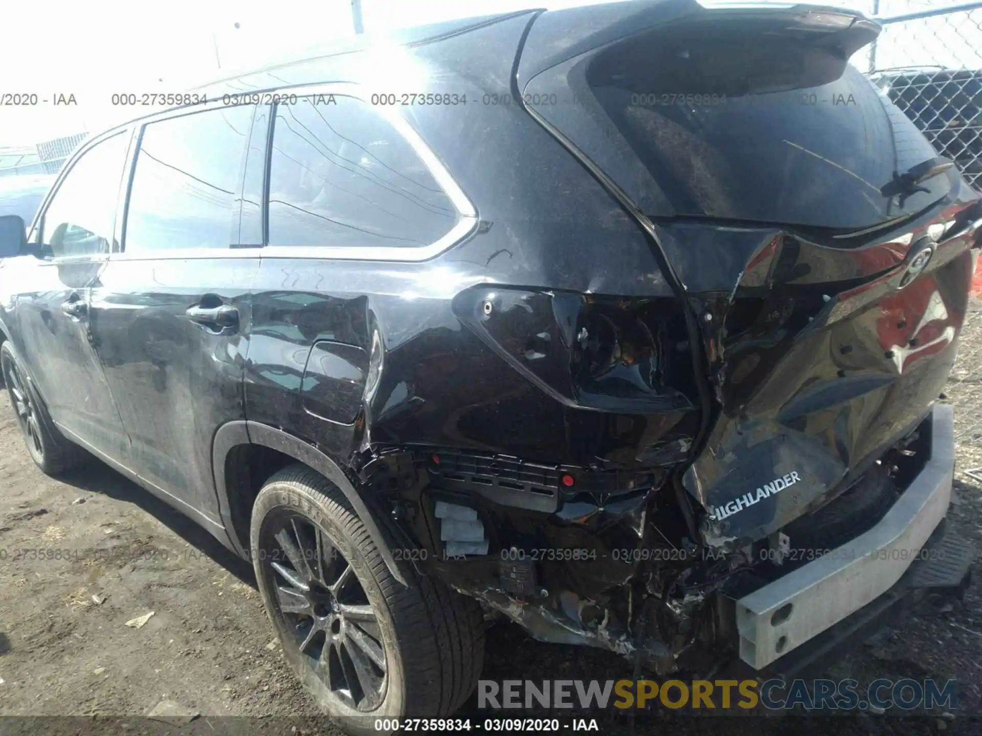 3 Photograph of a damaged car 5TDJZRFH1KS704056 TOYOTA HIGHLANDER 2019