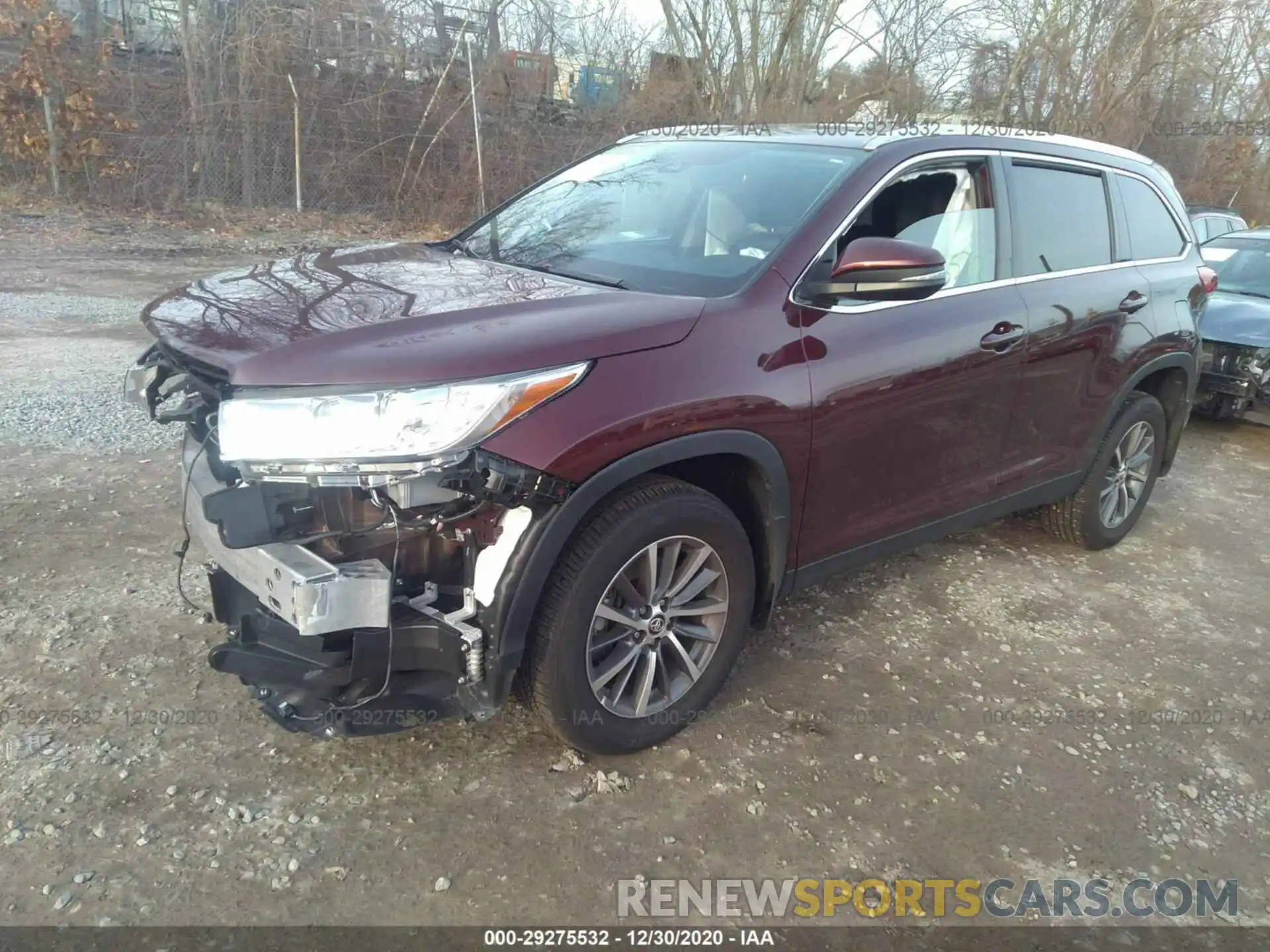 2 Photograph of a damaged car 5TDJZRFH1KS719916 TOYOTA HIGHLANDER 2019