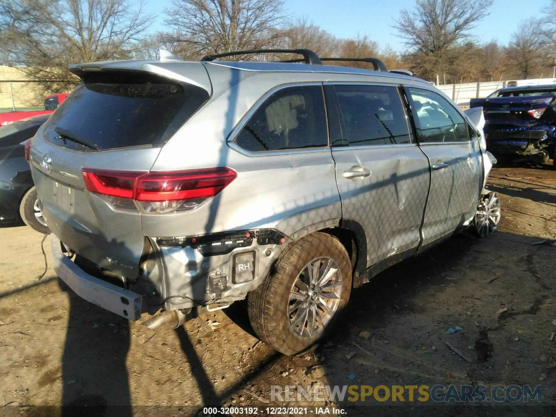 4 Фотография поврежденного автомобиля 5TDJZRFH1KS932073 TOYOTA HIGHLANDER 2019