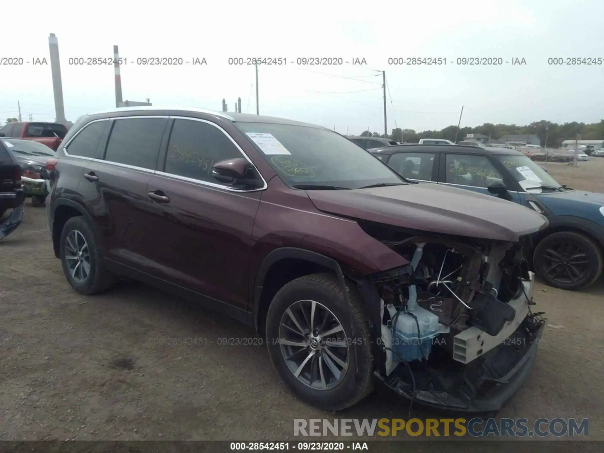 1 Photograph of a damaged car 5TDJZRFH1KS947365 TOYOTA HIGHLANDER 2019