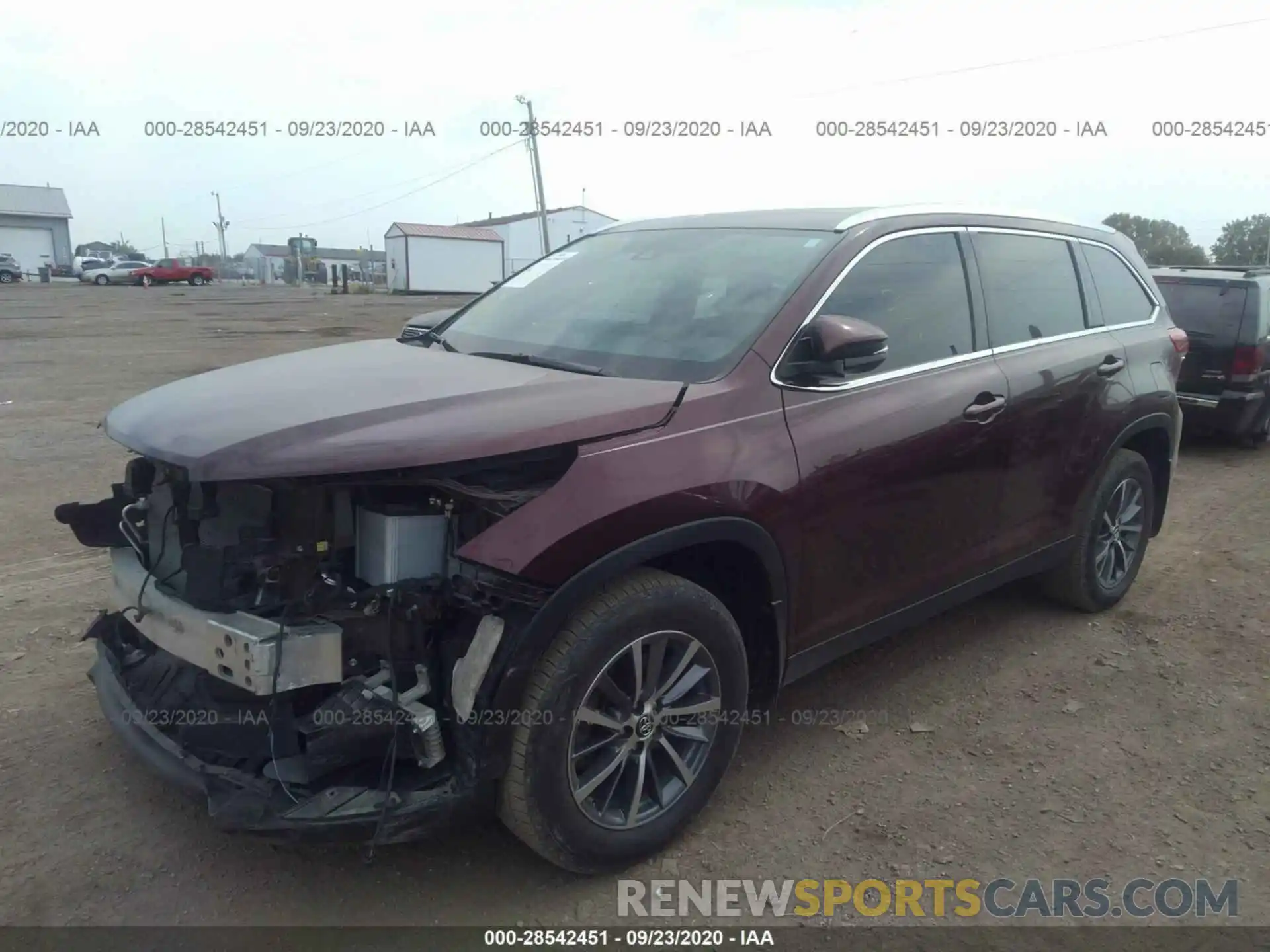 2 Photograph of a damaged car 5TDJZRFH1KS947365 TOYOTA HIGHLANDER 2019