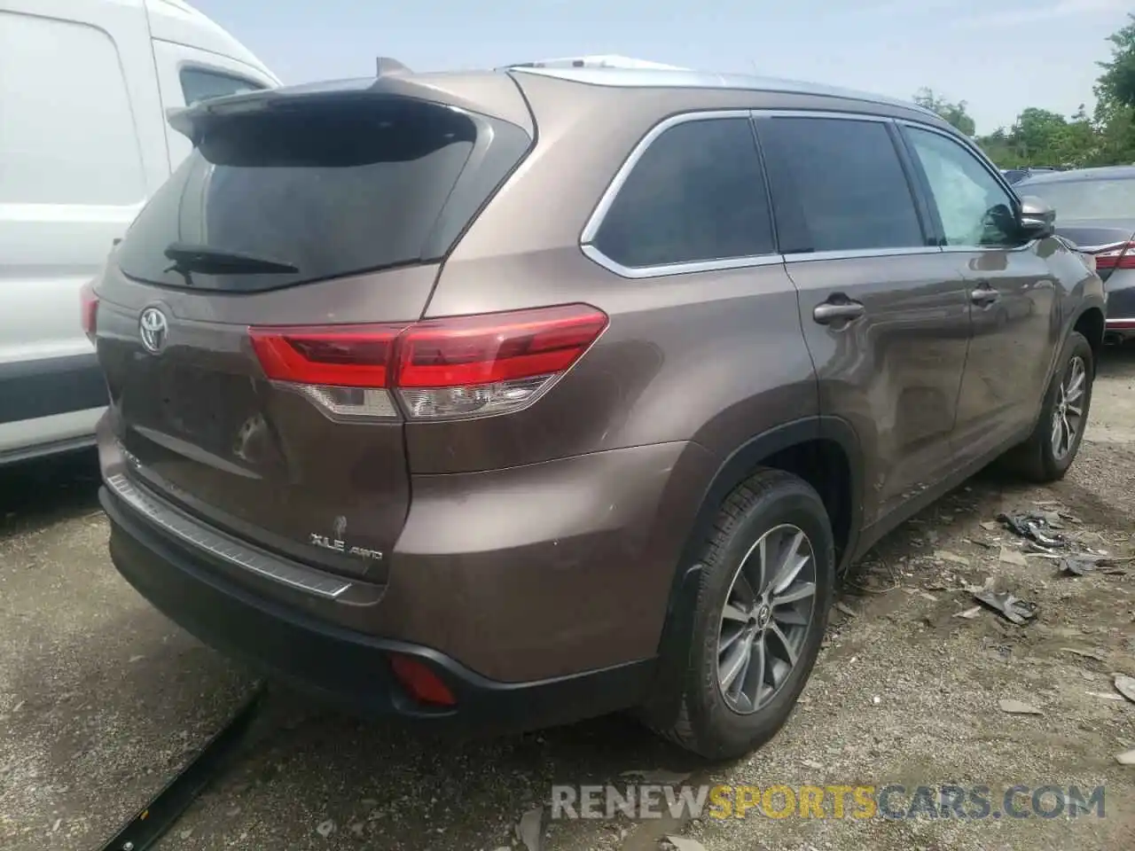 4 Фотография поврежденного автомобиля 5TDJZRFH1KS951917 TOYOTA HIGHLANDER 2019