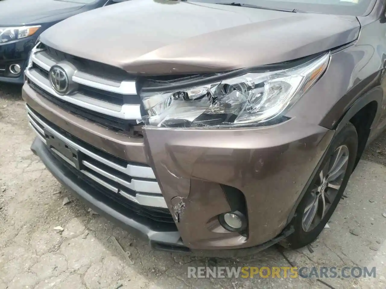 9 Фотография поврежденного автомобиля 5TDJZRFH1KS951917 TOYOTA HIGHLANDER 2019