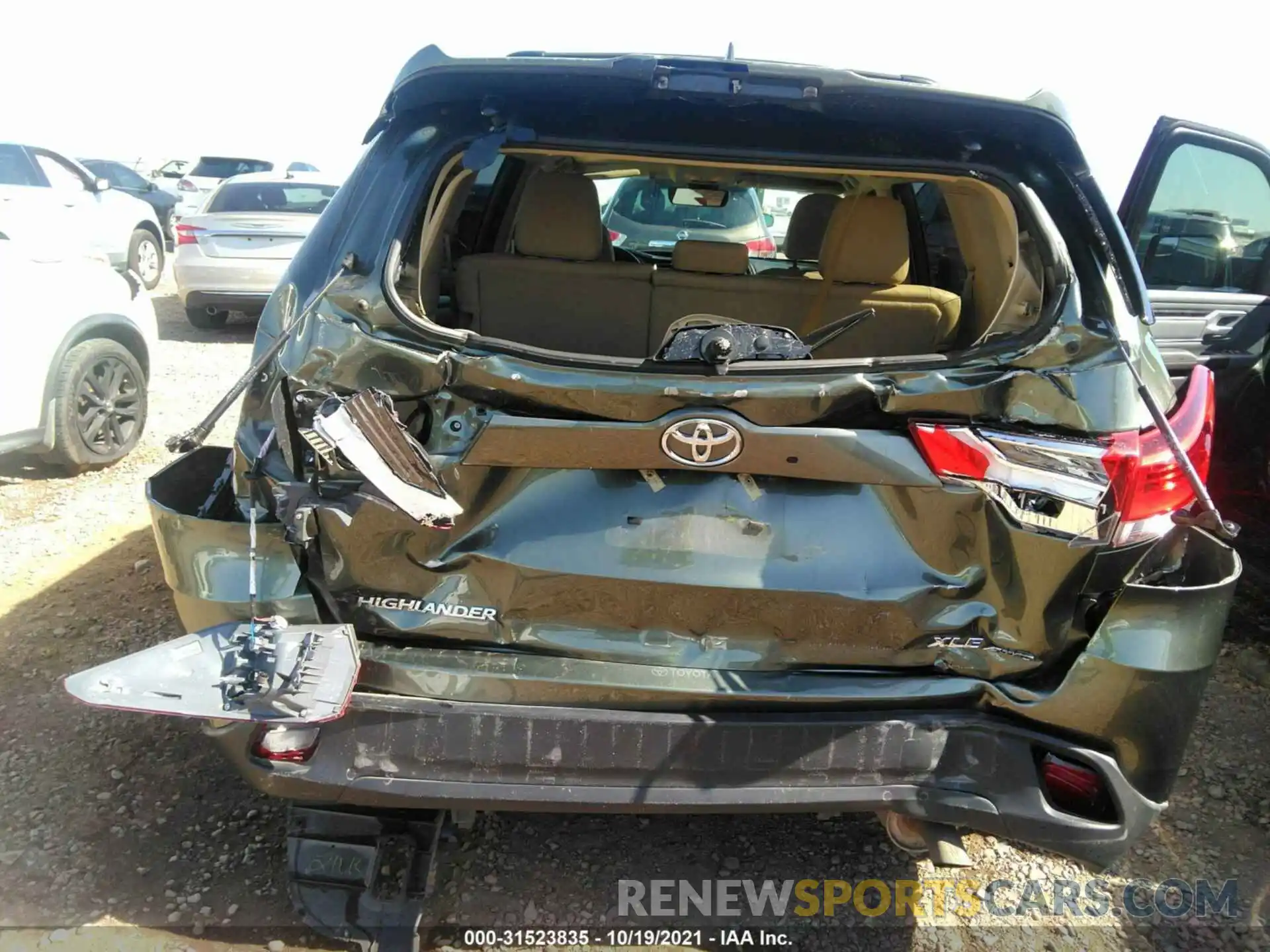 6 Photograph of a damaged car 5TDJZRFH1KS956986 TOYOTA HIGHLANDER 2019