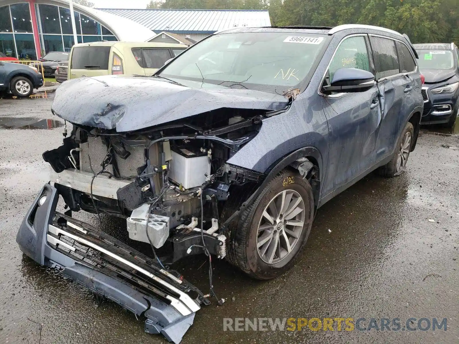 2 Photograph of a damaged car 5TDJZRFH1KS957264 TOYOTA HIGHLANDER 2019