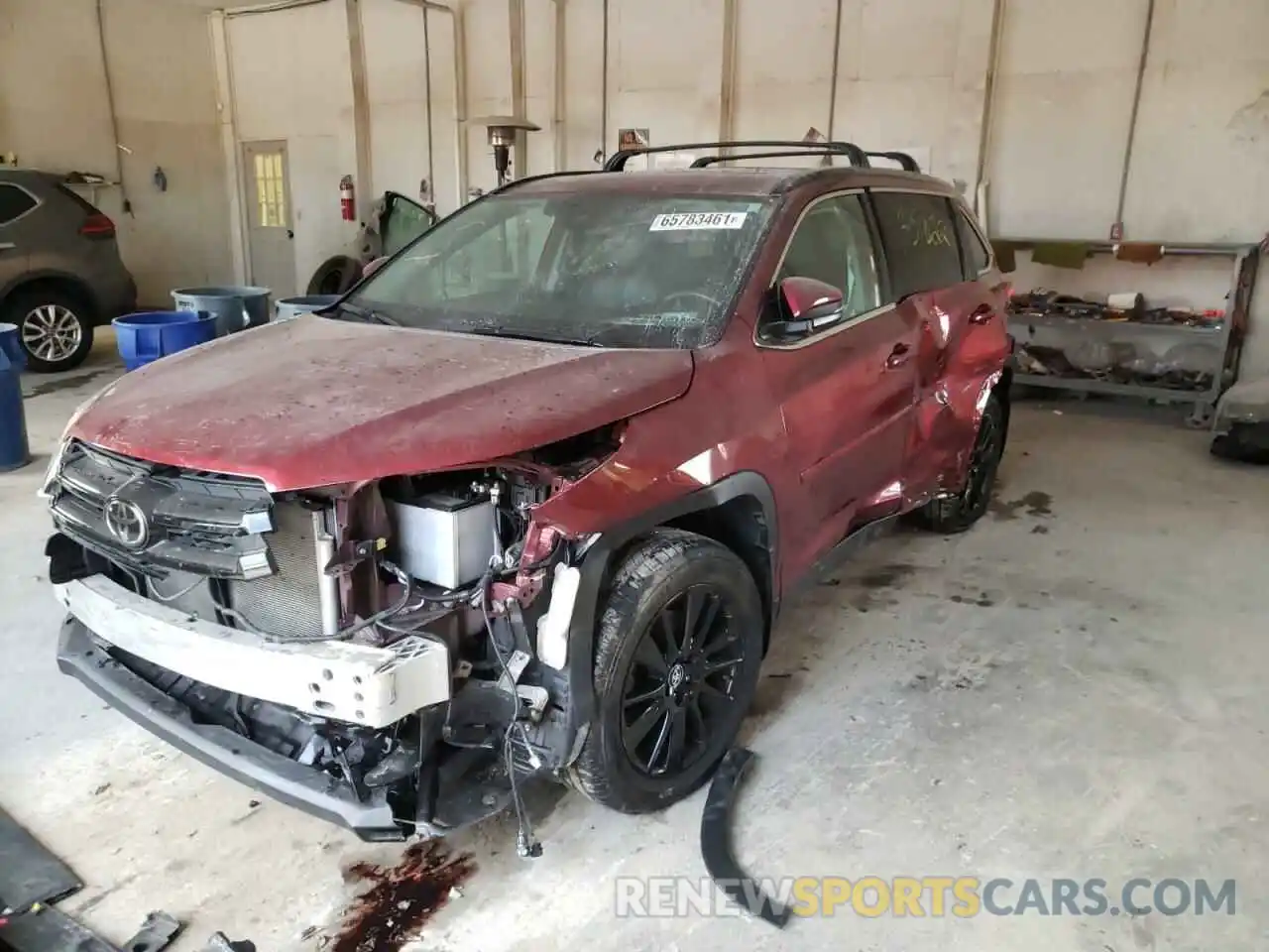 2 Photograph of a damaged car 5TDJZRFH1KS957703 TOYOTA HIGHLANDER 2019