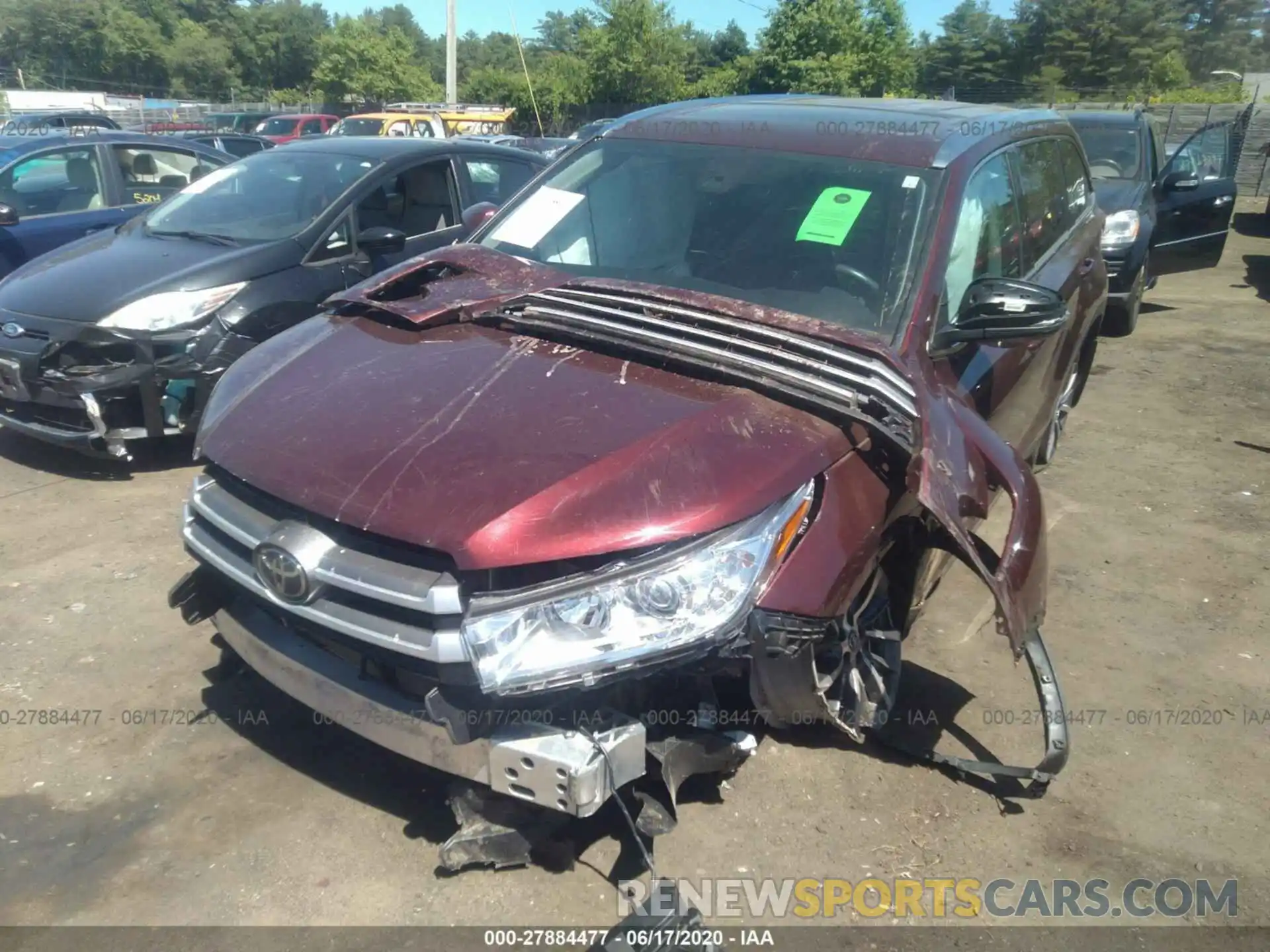 2 Photograph of a damaged car 5TDJZRFH1KS965820 TOYOTA HIGHLANDER 2019