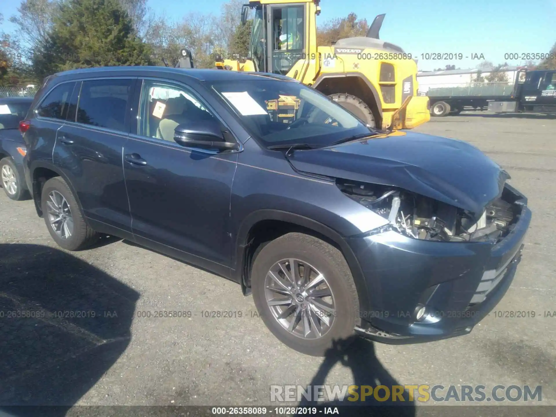 1 Photograph of a damaged car 5TDJZRFH1KS967969 TOYOTA HIGHLANDER 2019