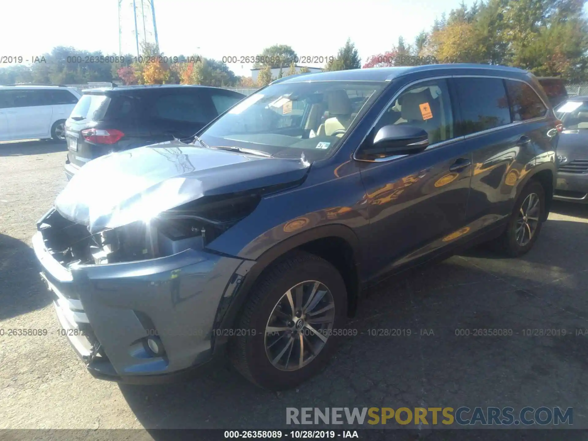 2 Photograph of a damaged car 5TDJZRFH1KS967969 TOYOTA HIGHLANDER 2019