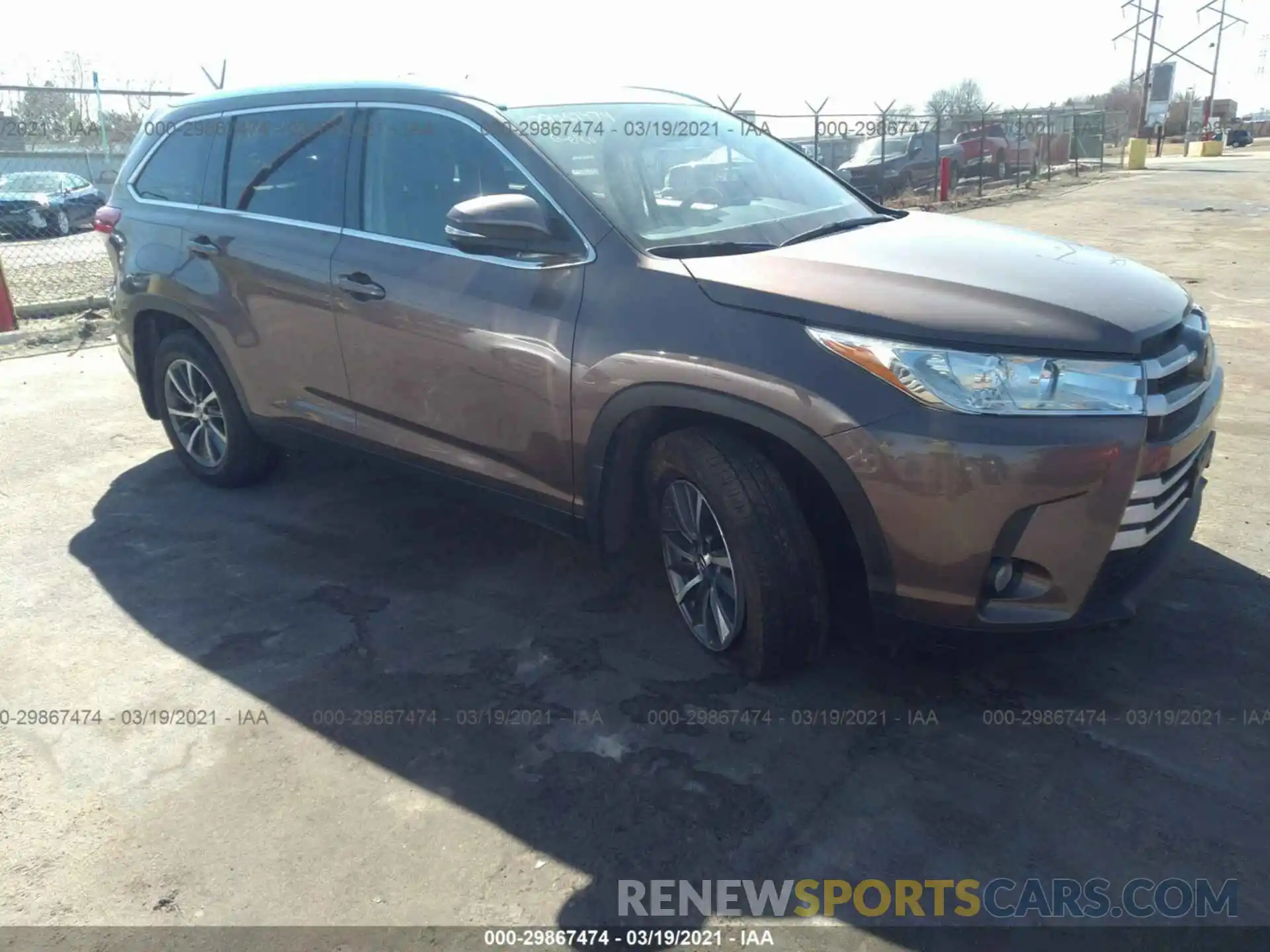 1 Photograph of a damaged car 5TDJZRFH1KS975666 TOYOTA HIGHLANDER 2019