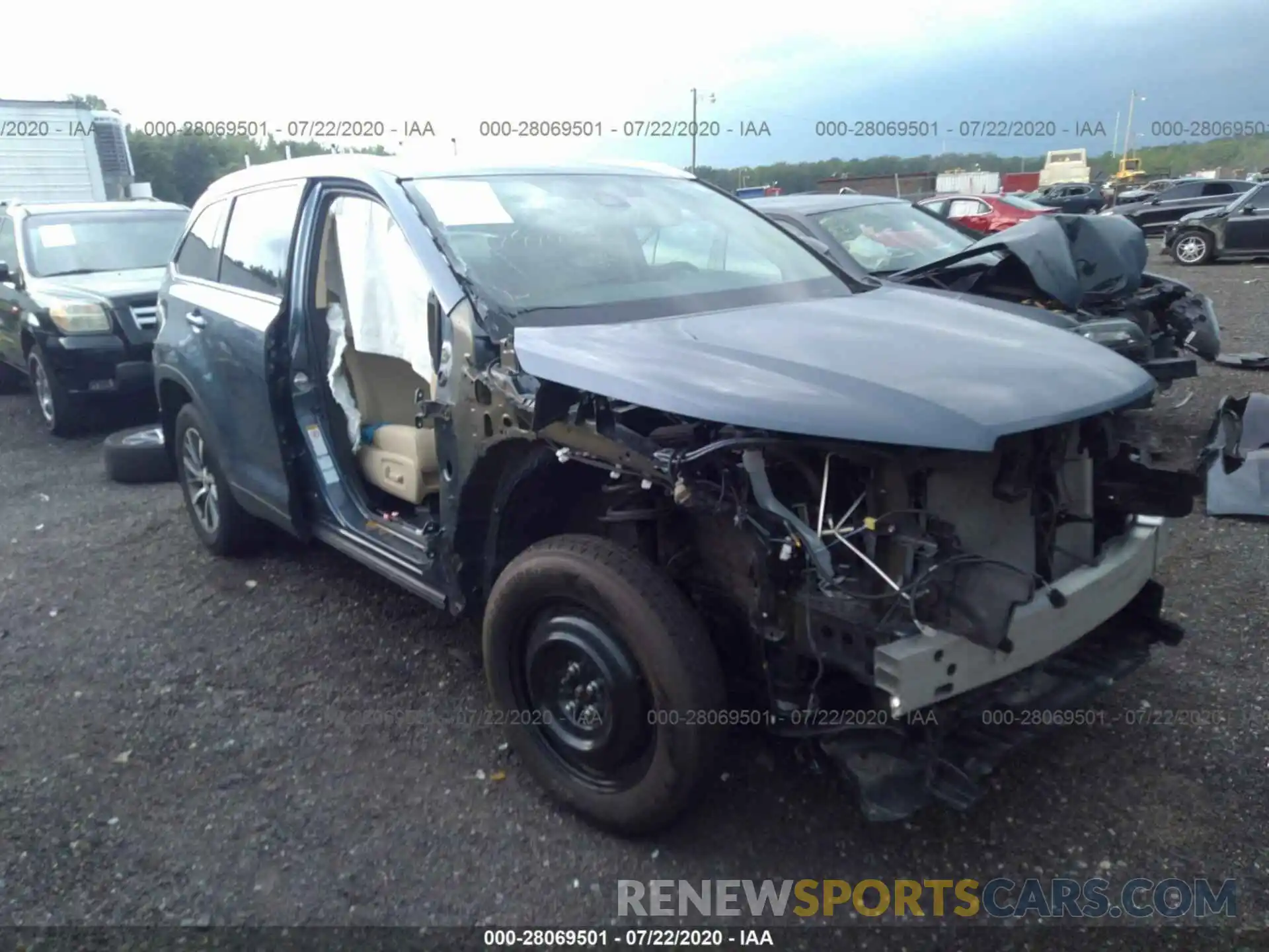 1 Photograph of a damaged car 5TDJZRFH1KS977384 TOYOTA HIGHLANDER 2019