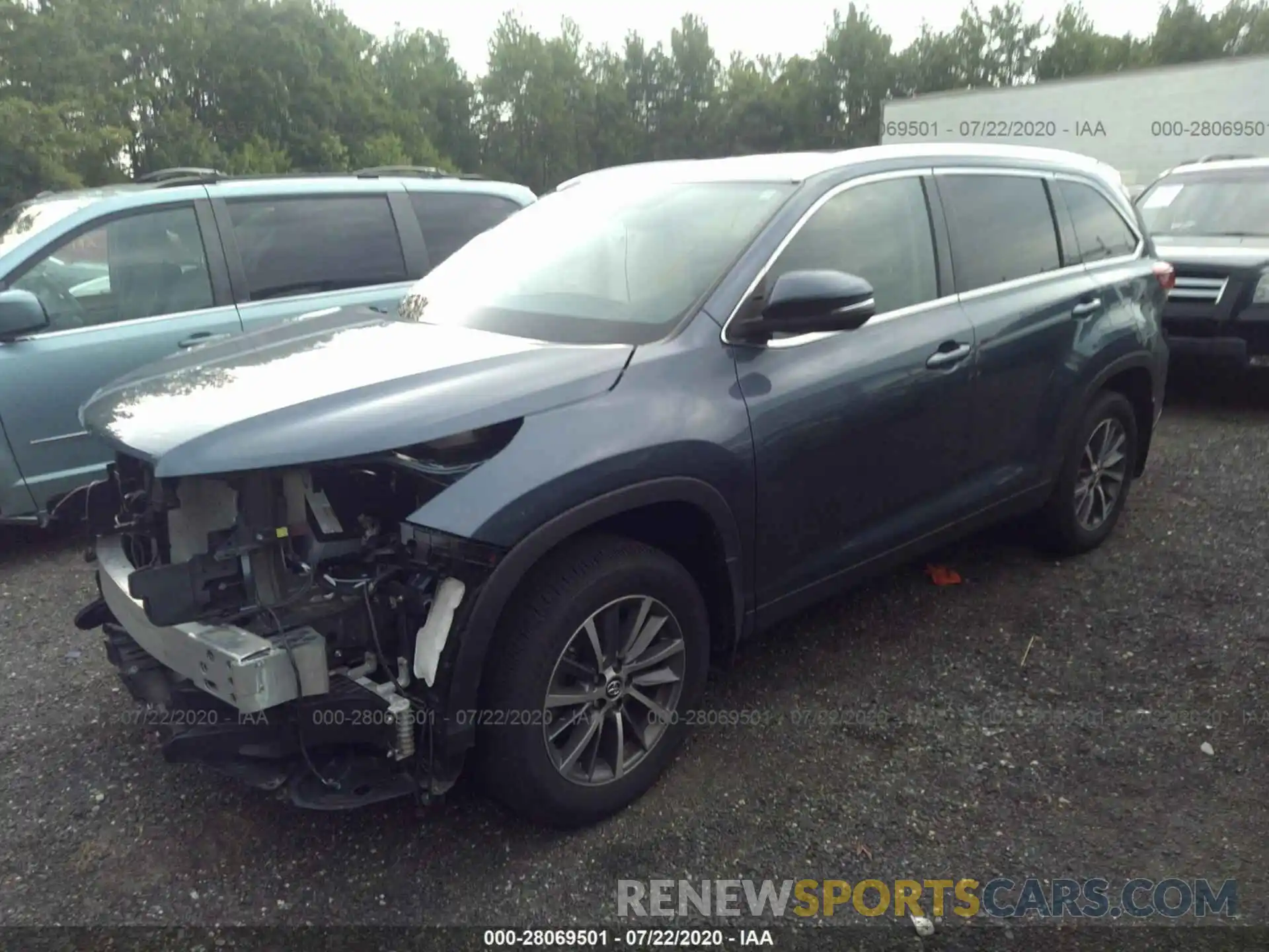 2 Photograph of a damaged car 5TDJZRFH1KS977384 TOYOTA HIGHLANDER 2019