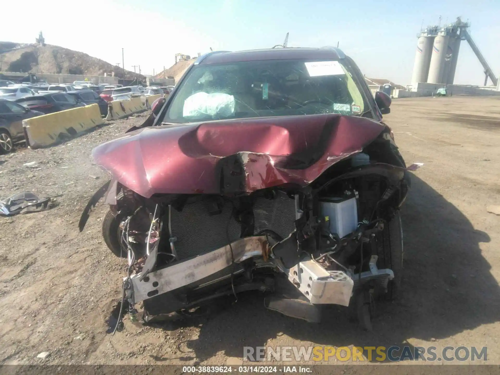 13 Photograph of a damaged car 5TDJZRFH1KS982536 TOYOTA HIGHLANDER 2019