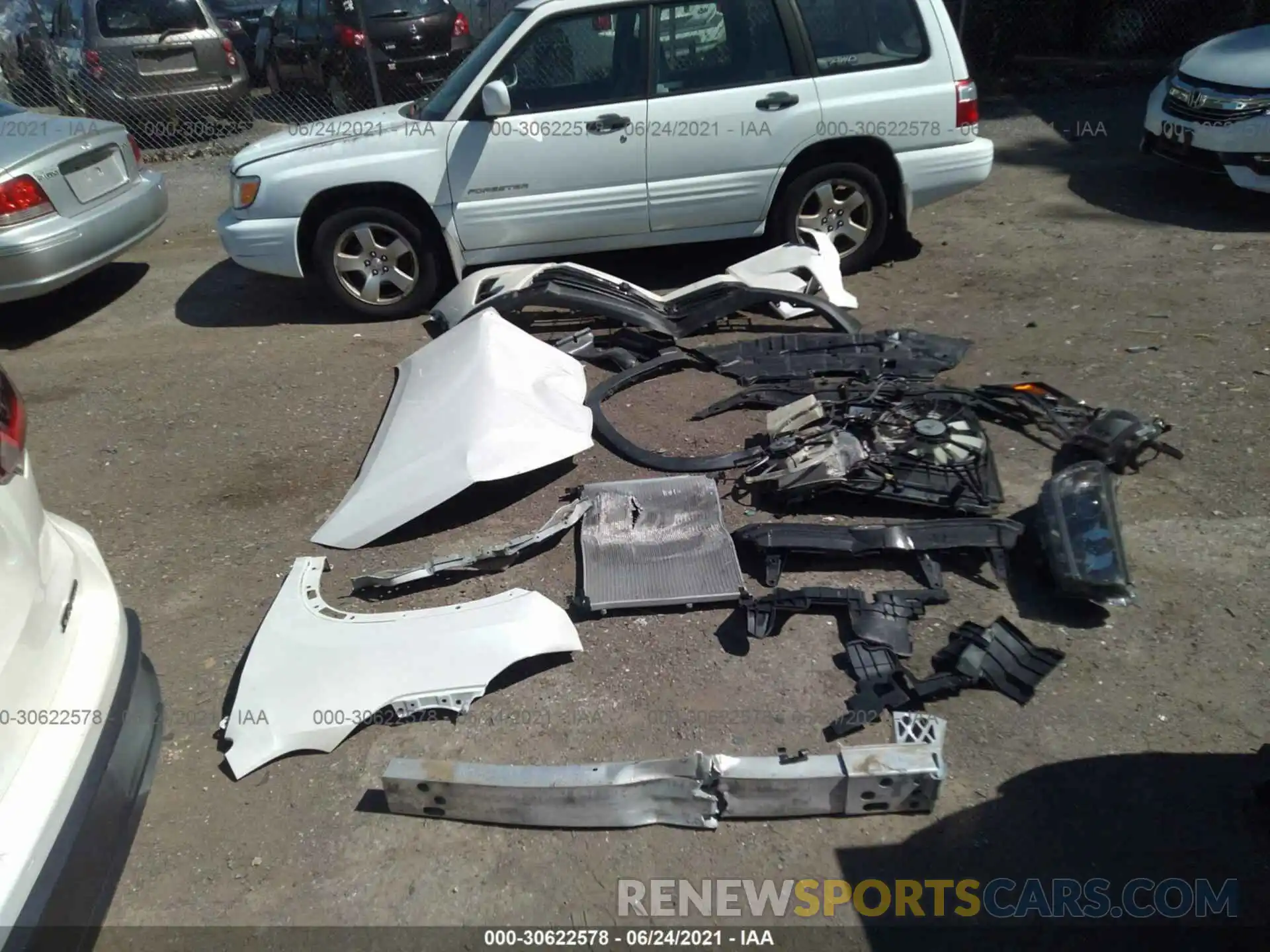 12 Photograph of a damaged car 5TDJZRFH1KS991107 TOYOTA HIGHLANDER 2019