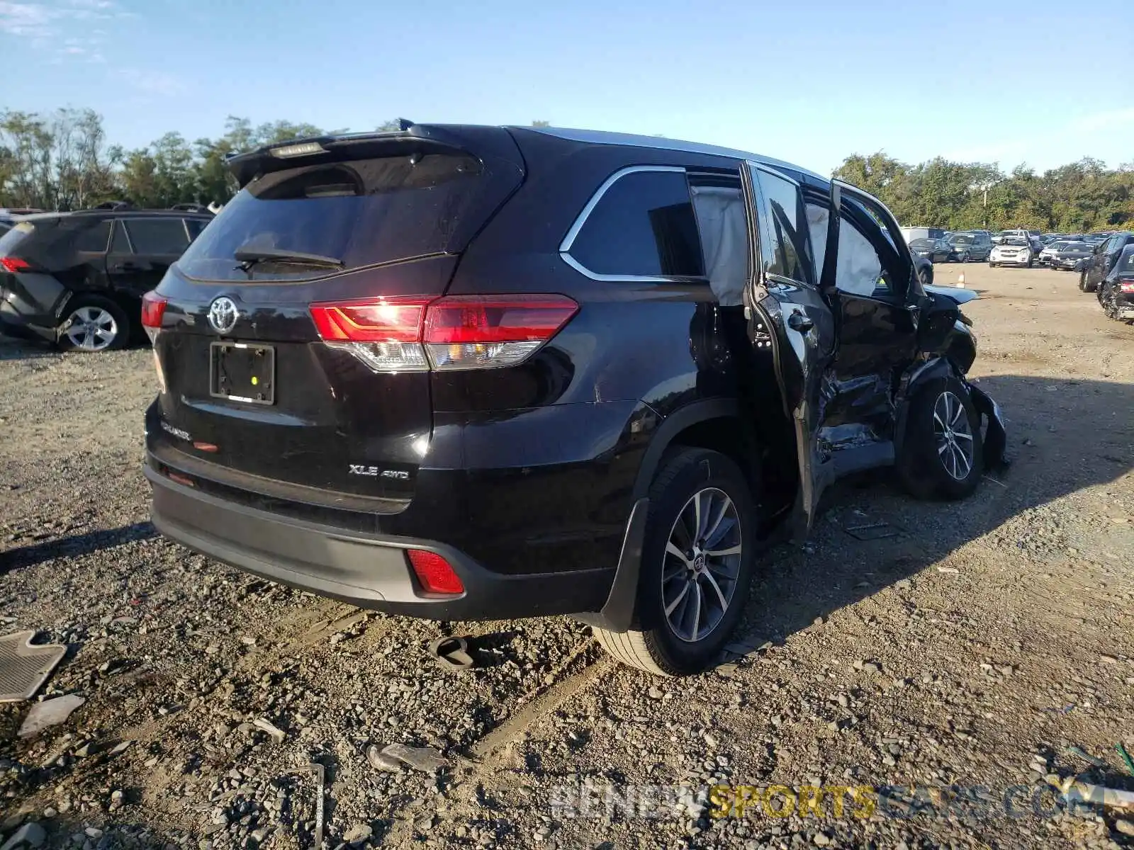 4 Фотография поврежденного автомобиля 5TDJZRFH1KS992967 TOYOTA HIGHLANDER 2019