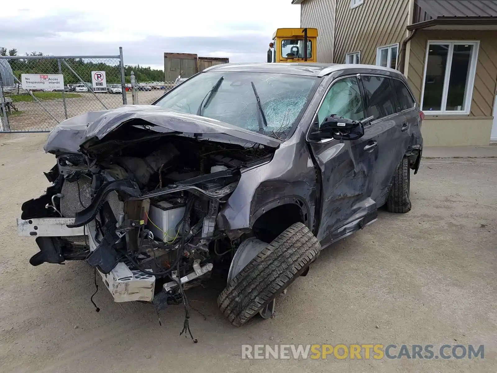 2 Photograph of a damaged car 5TDJZRFH2KS563515 TOYOTA HIGHLANDER 2019