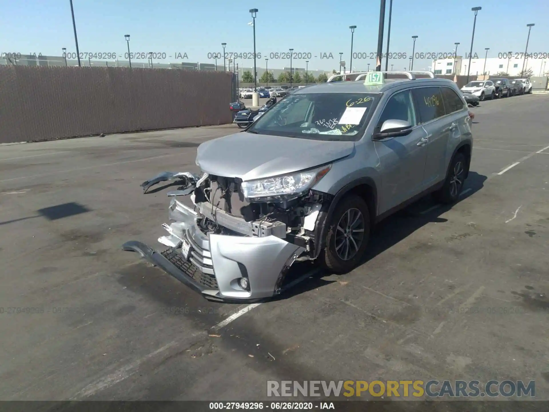 2 Photograph of a damaged car 5TDJZRFH2KS563630 TOYOTA HIGHLANDER 2019