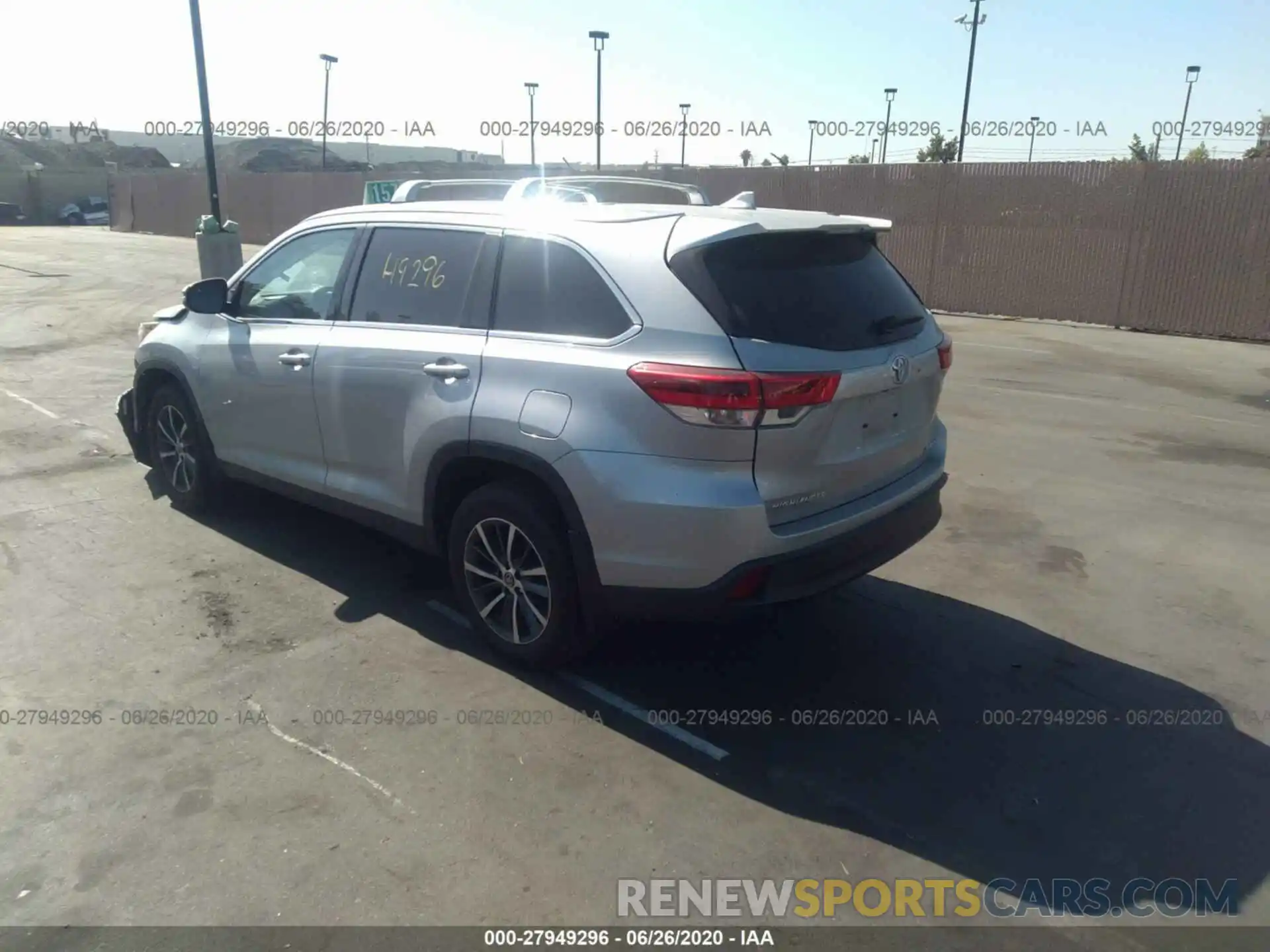 3 Photograph of a damaged car 5TDJZRFH2KS563630 TOYOTA HIGHLANDER 2019