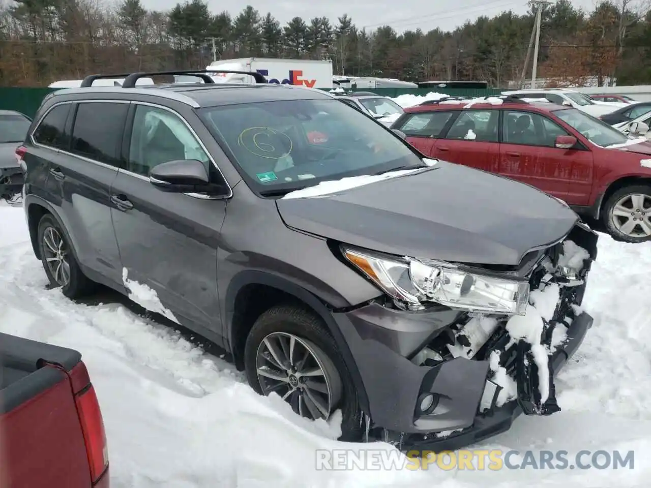 1 Photograph of a damaged car 5TDJZRFH2KS569430 TOYOTA HIGHLANDER 2019