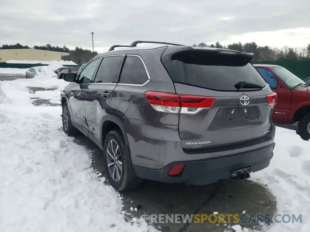 3 Photograph of a damaged car 5TDJZRFH2KS569430 TOYOTA HIGHLANDER 2019