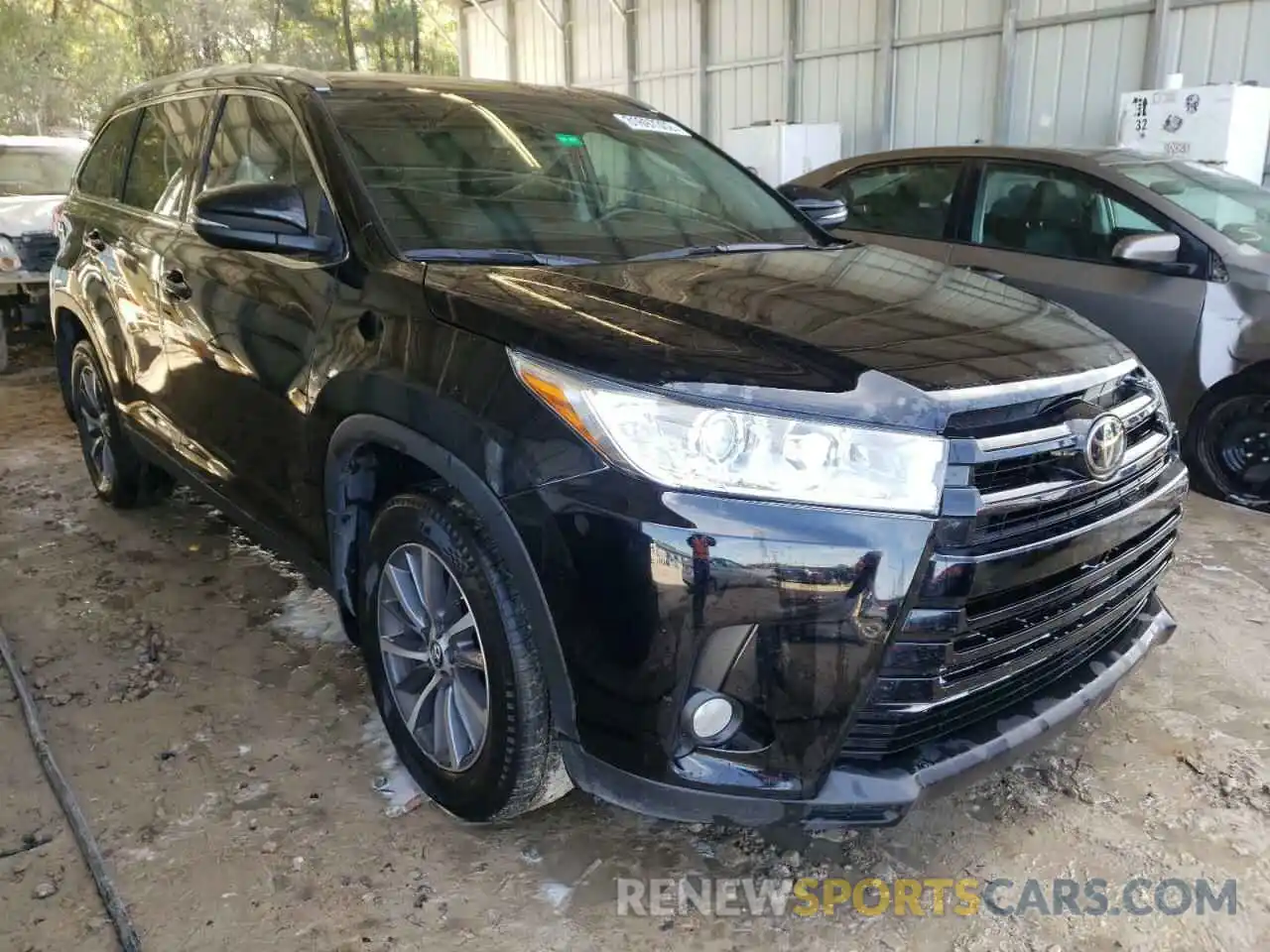 1 Фотография поврежденного автомобиля 5TDJZRFH2KS569573 TOYOTA HIGHLANDER 2019