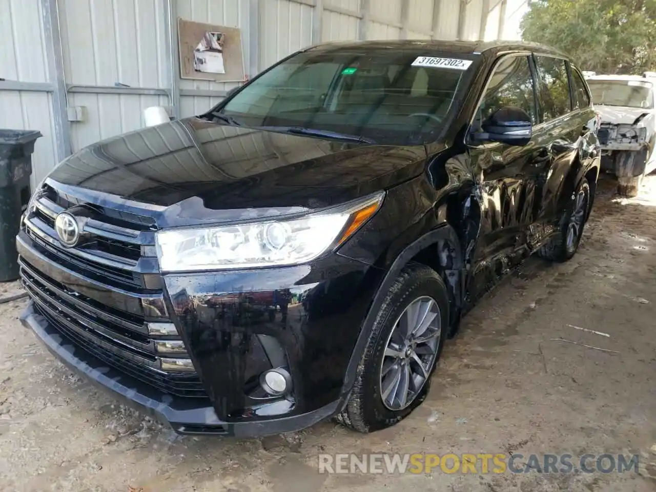 2 Фотография поврежденного автомобиля 5TDJZRFH2KS569573 TOYOTA HIGHLANDER 2019