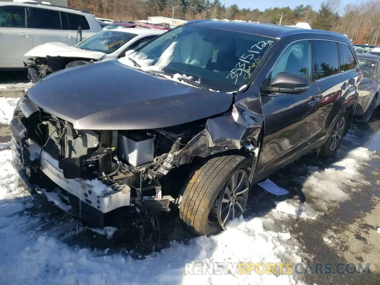 2 Photograph of a damaged car 5TDJZRFH2KS571677 TOYOTA HIGHLANDER 2019