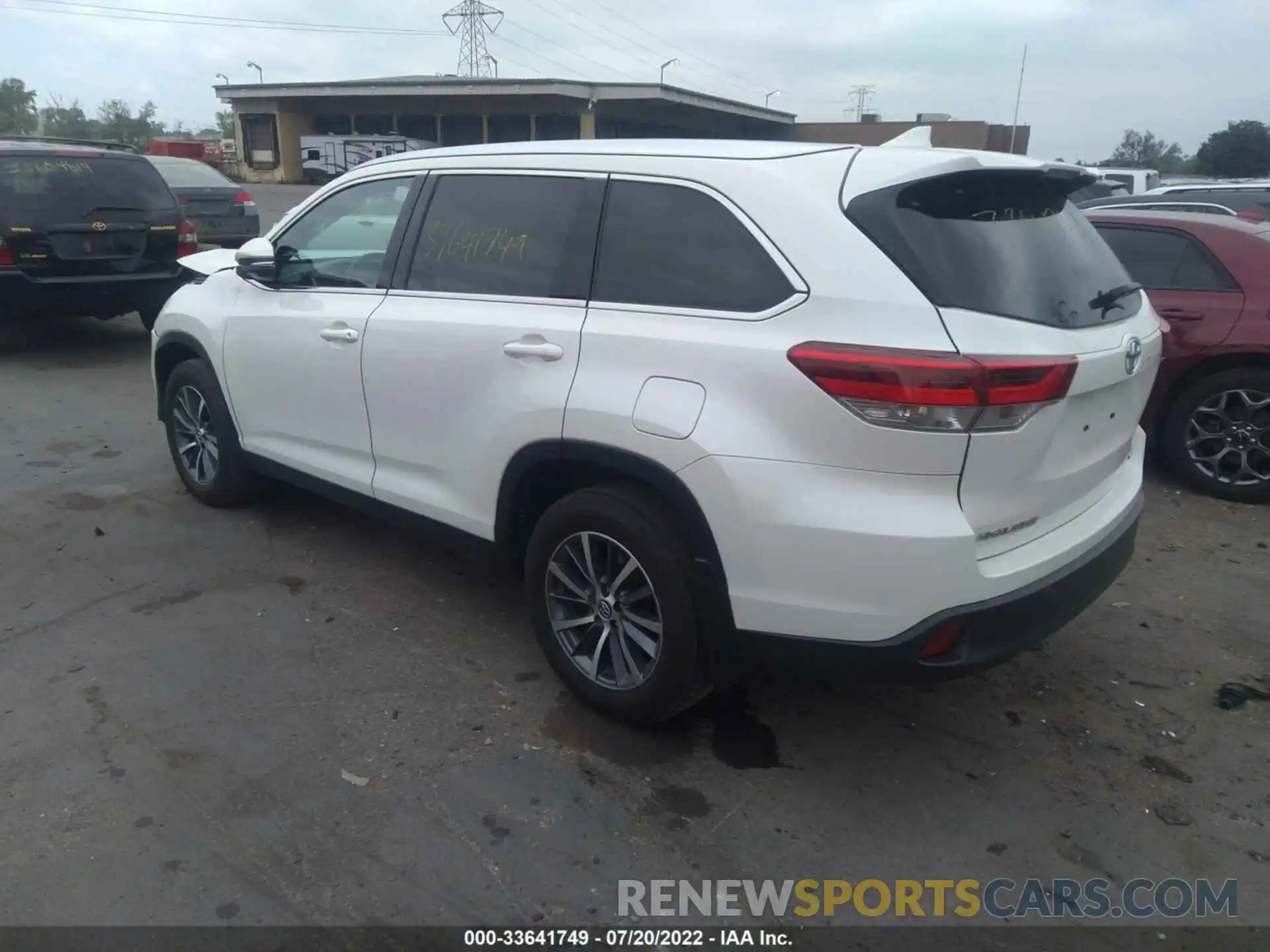 3 Фотография поврежденного автомобиля 5TDJZRFH2KS572652 TOYOTA HIGHLANDER 2019