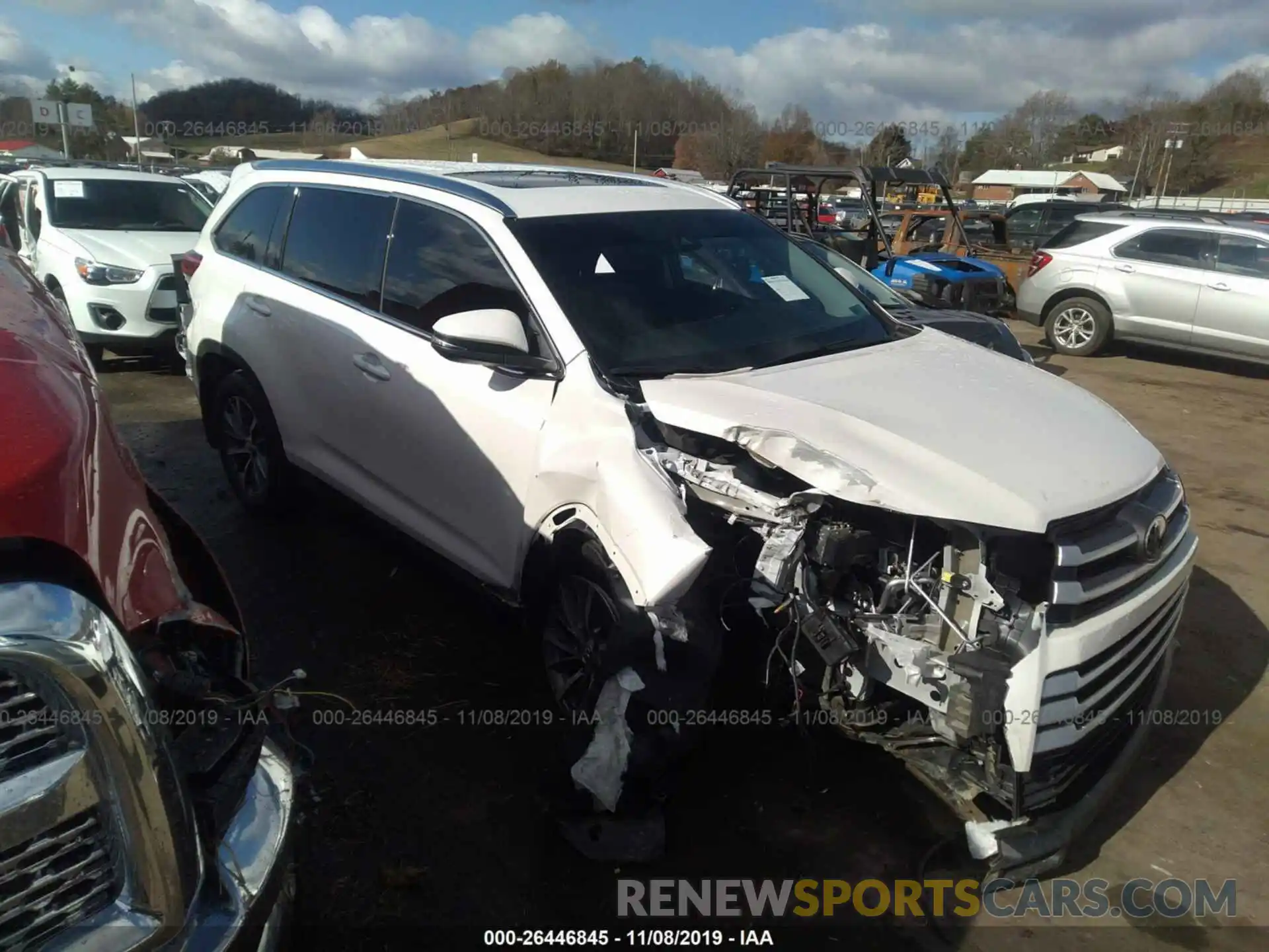 1 Photograph of a damaged car 5TDJZRFH2KS578354 TOYOTA HIGHLANDER 2019