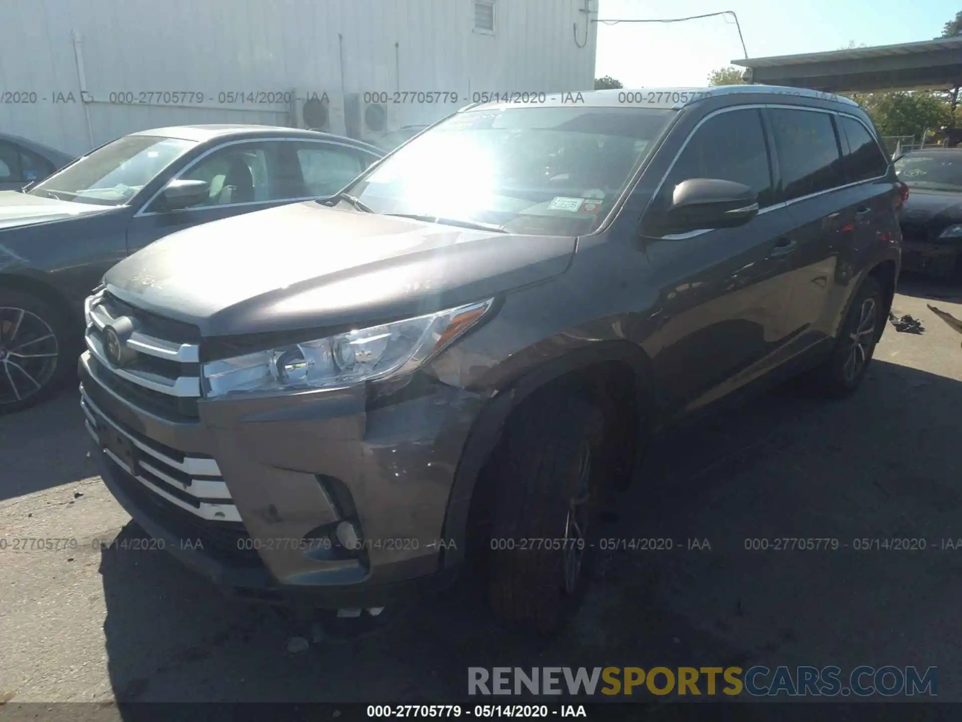 2 Photograph of a damaged car 5TDJZRFH2KS580993 TOYOTA HIGHLANDER 2019