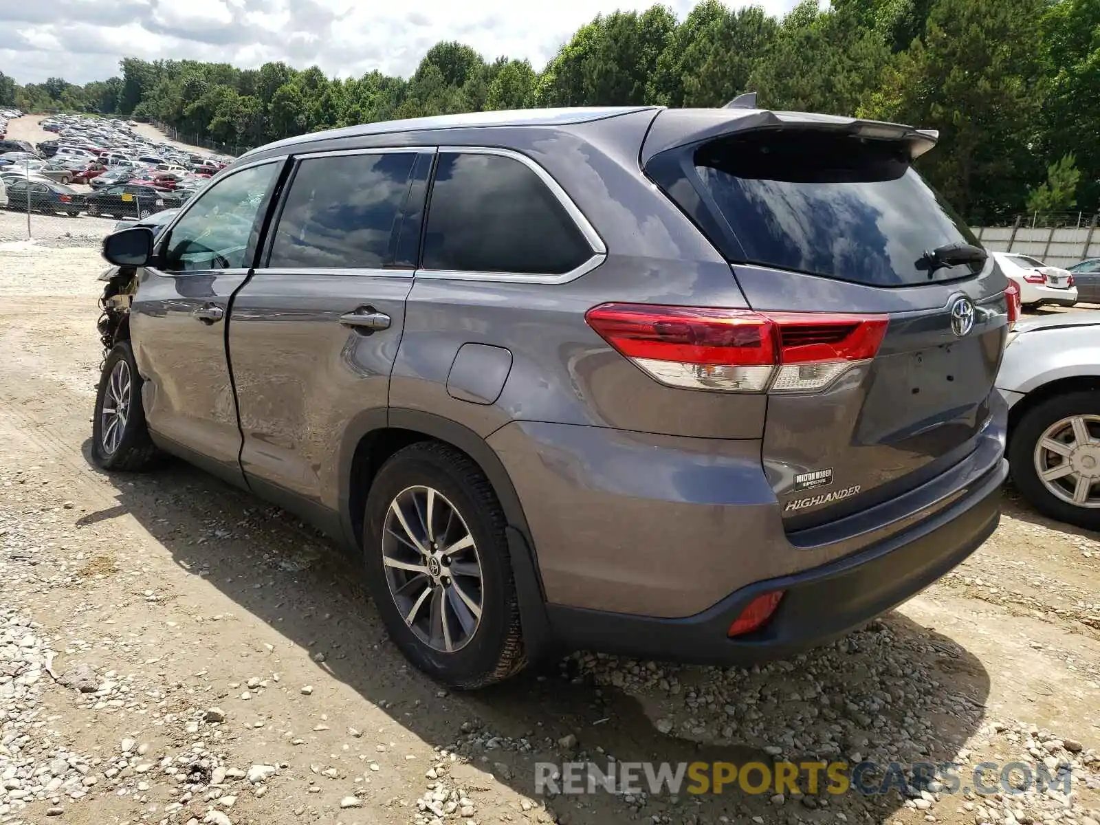 3 Photograph of a damaged car 5TDJZRFH2KS582761 TOYOTA HIGHLANDER 2019