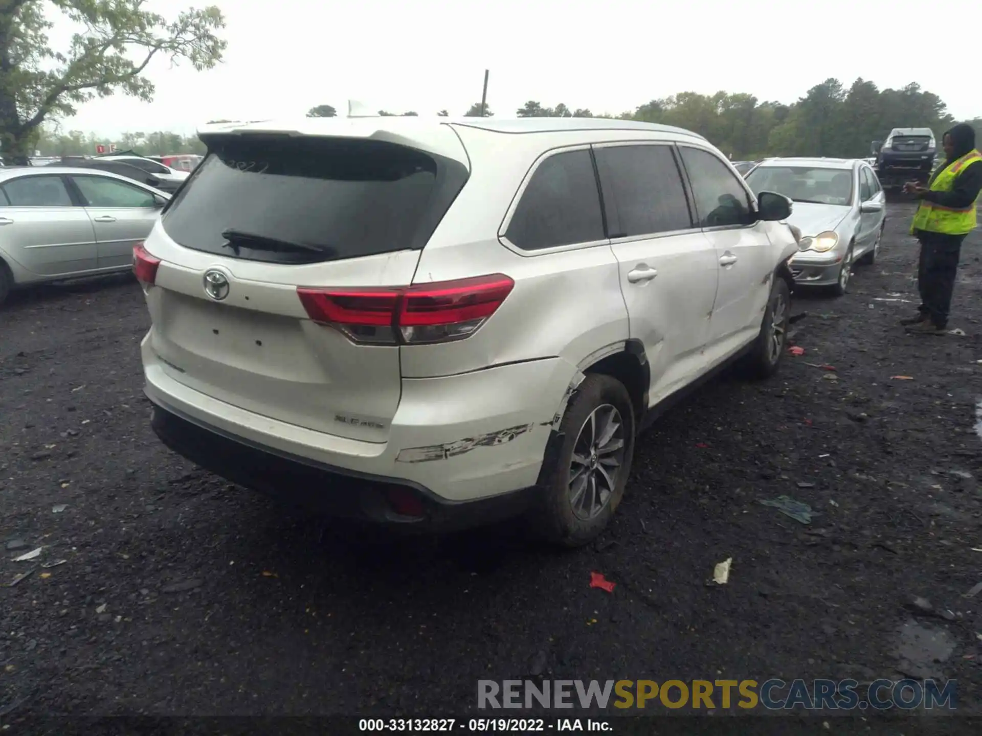 4 Фотография поврежденного автомобиля 5TDJZRFH2KS584218 TOYOTA HIGHLANDER 2019