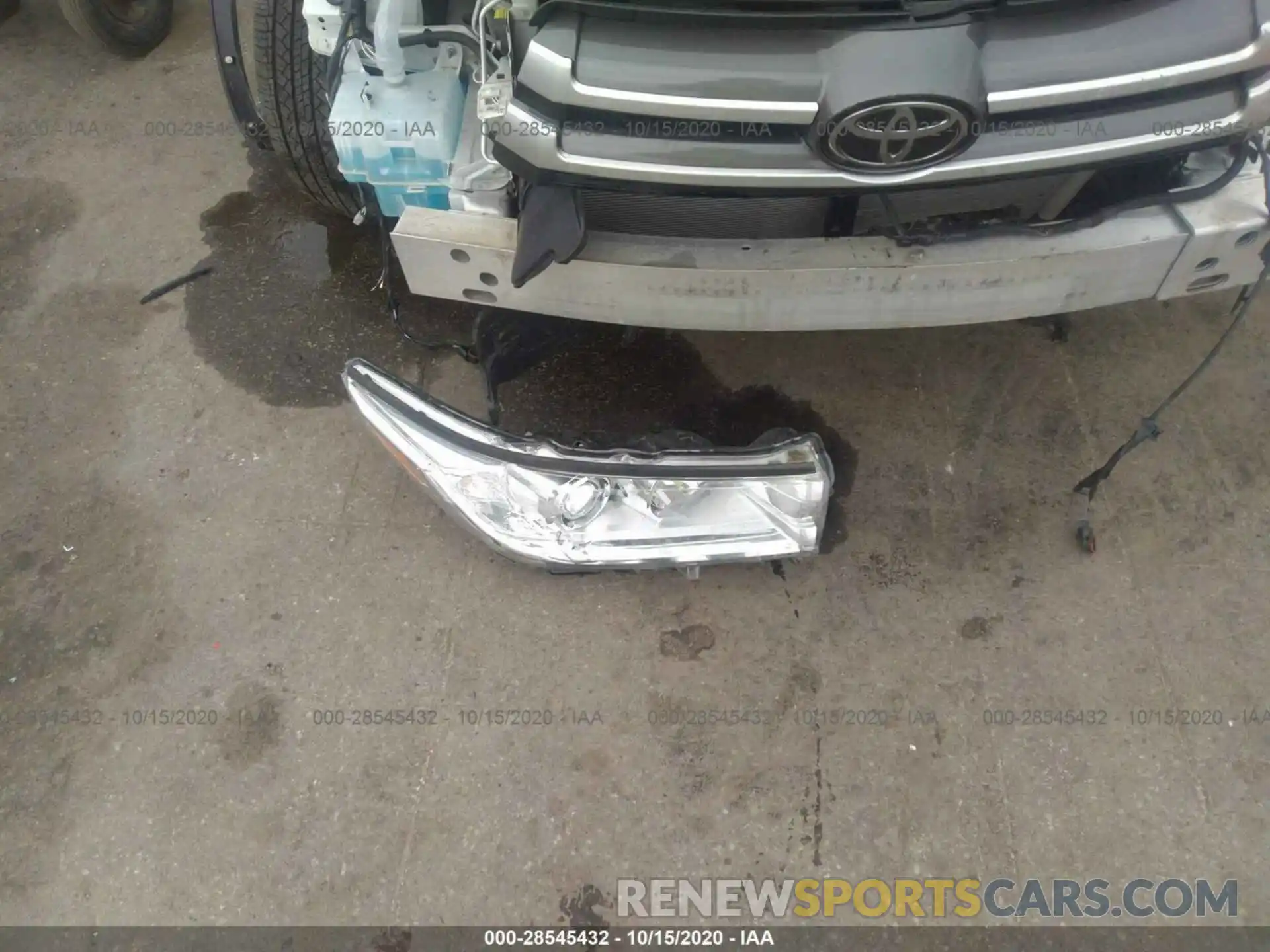 11 Photograph of a damaged car 5TDJZRFH2KS585112 TOYOTA HIGHLANDER 2019