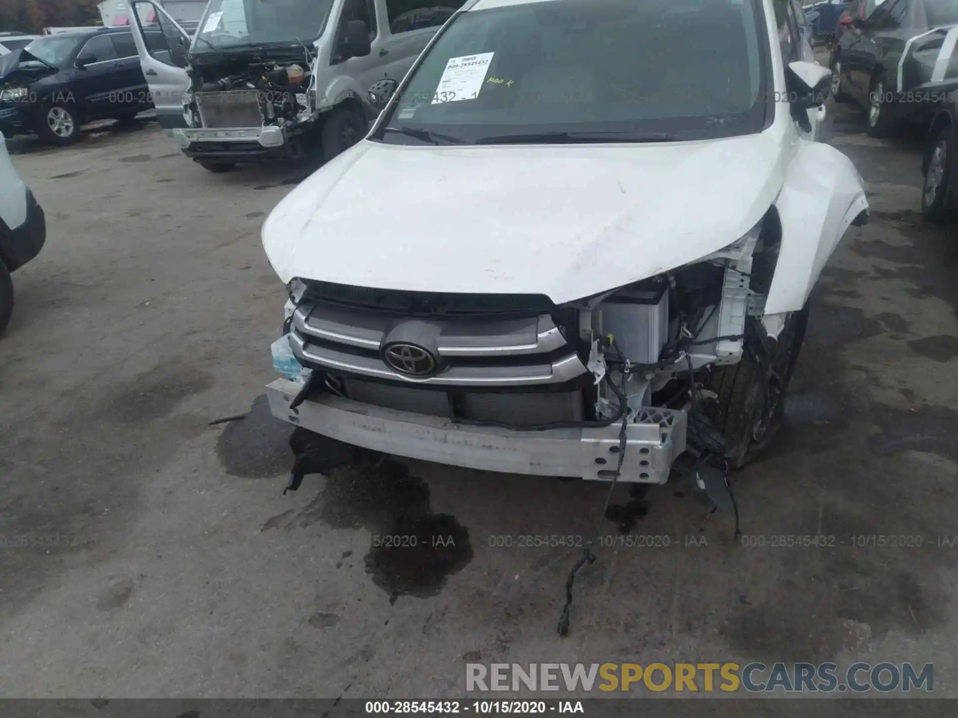 6 Photograph of a damaged car 5TDJZRFH2KS585112 TOYOTA HIGHLANDER 2019