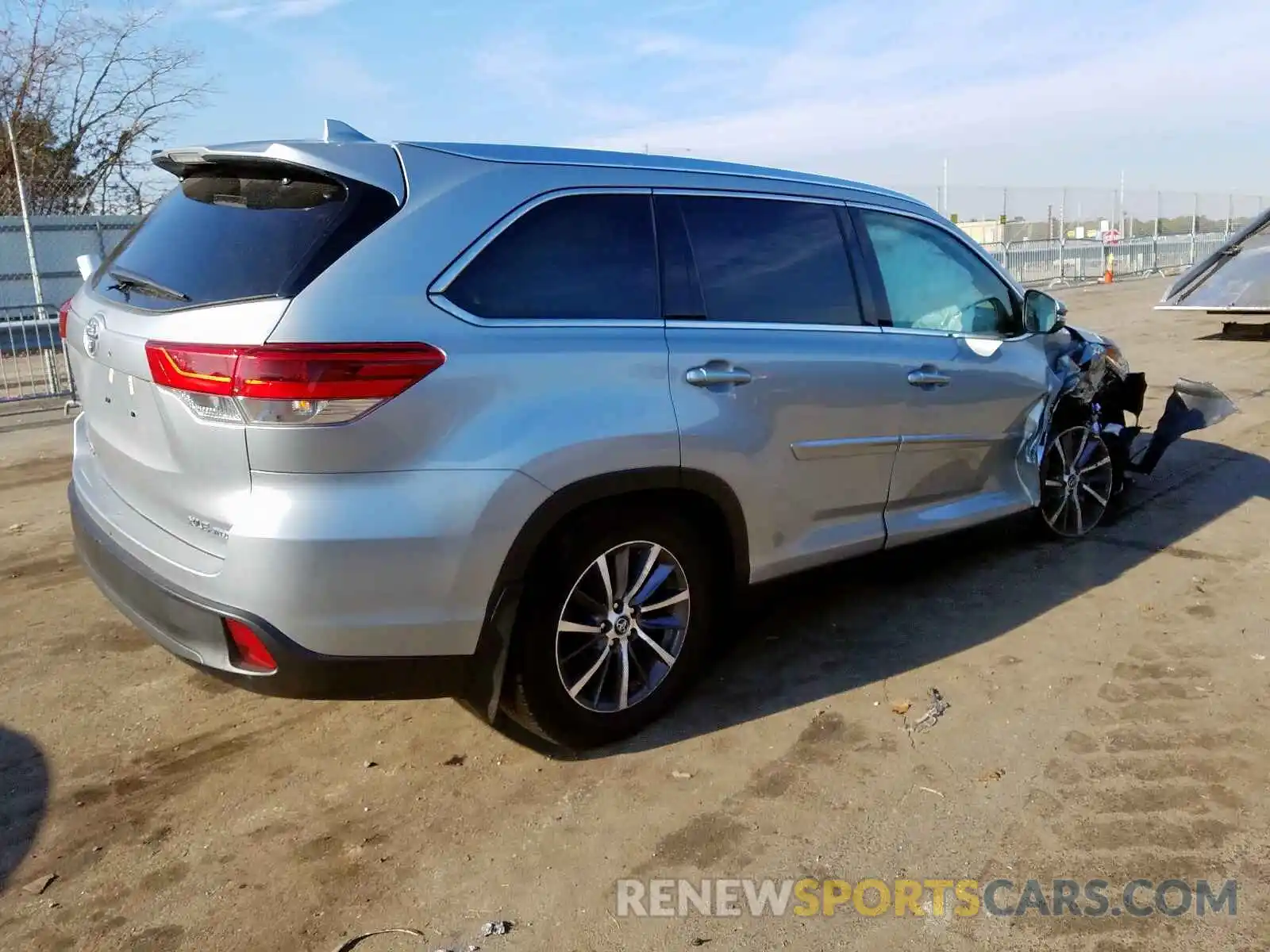 4 Фотография поврежденного автомобиля 5TDJZRFH2KS586048 TOYOTA HIGHLANDER 2019