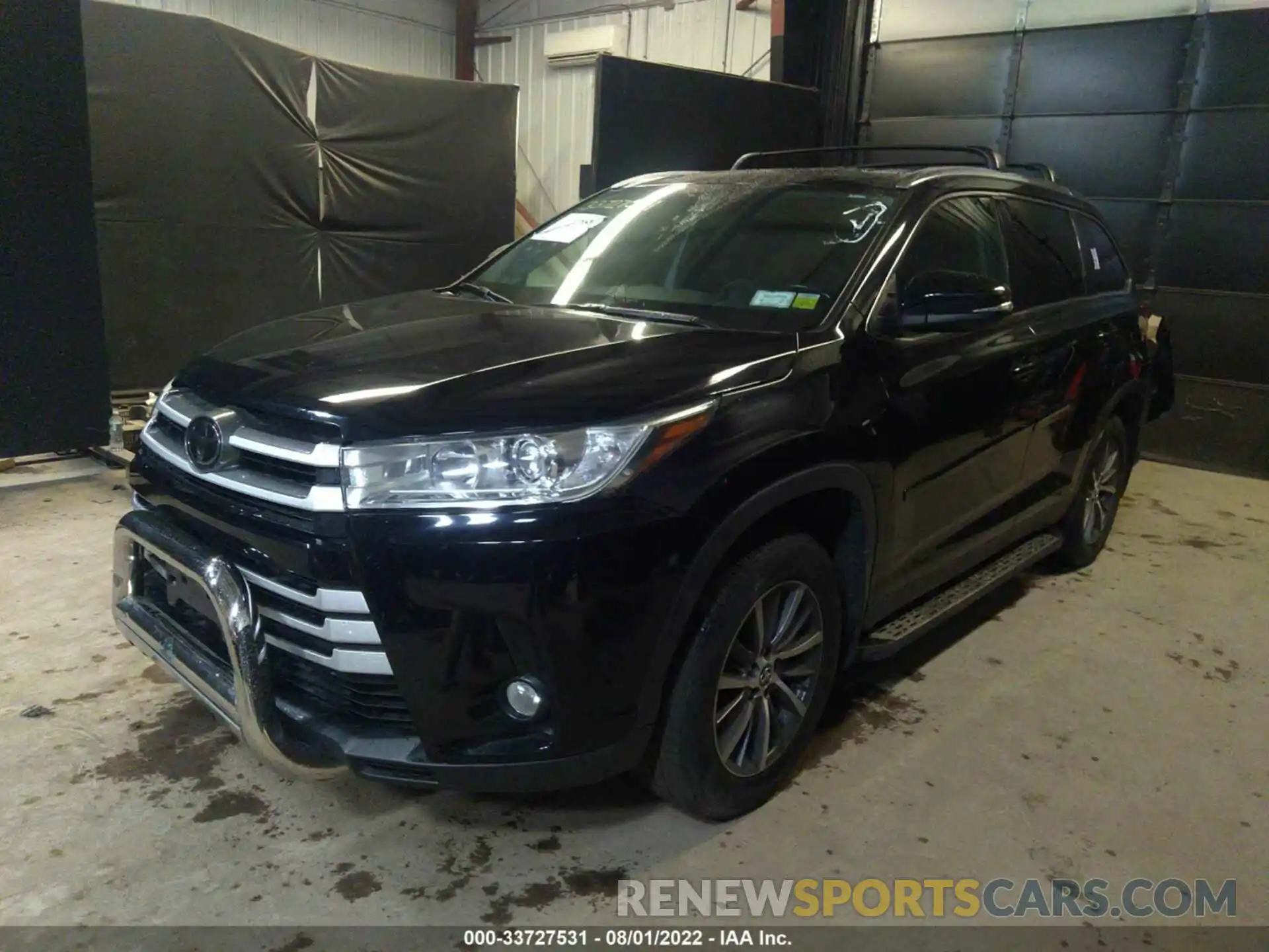 2 Photograph of a damaged car 5TDJZRFH2KS587989 TOYOTA HIGHLANDER 2019