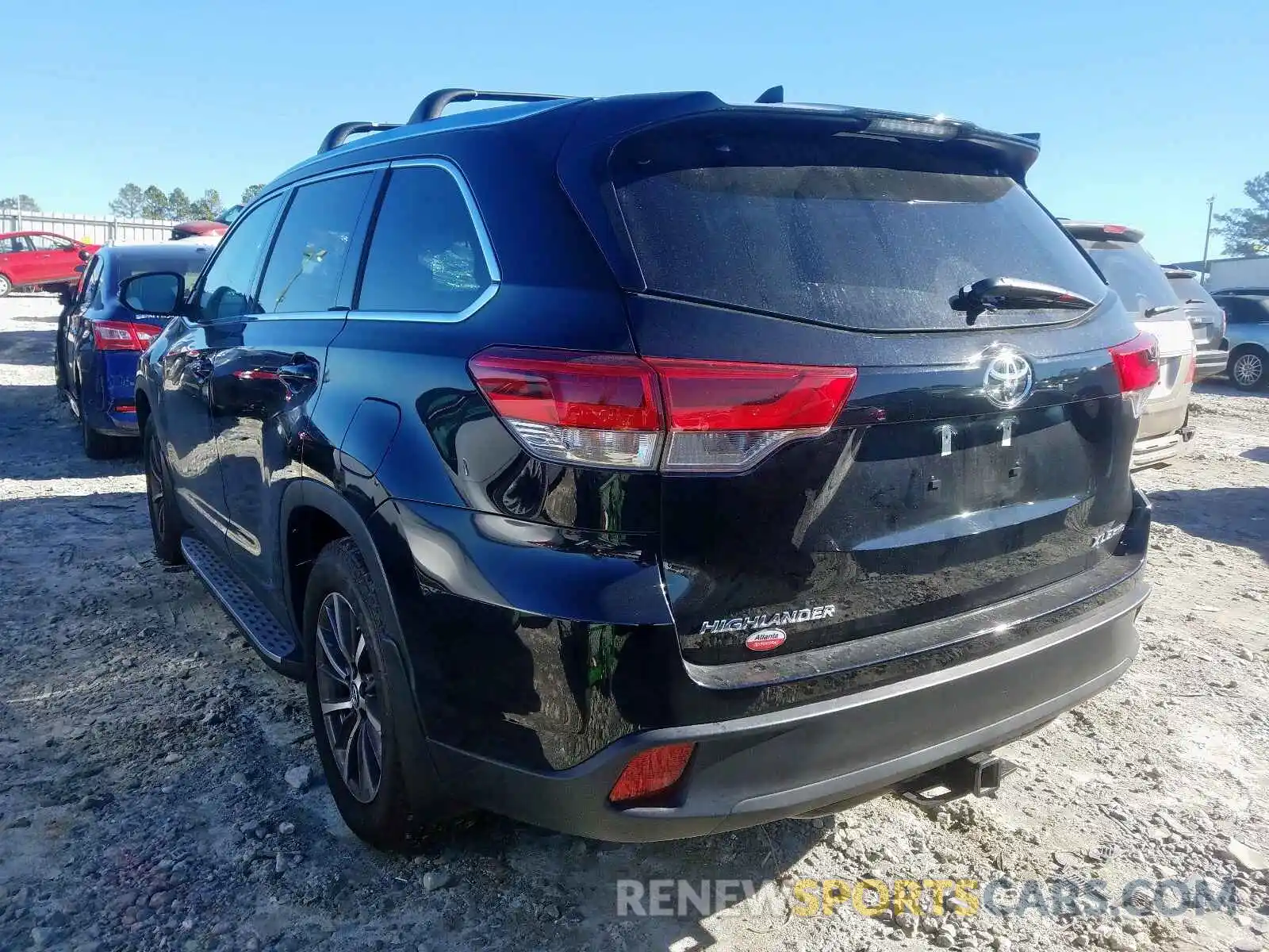 3 Photograph of a damaged car 5TDJZRFH2KS589449 TOYOTA HIGHLANDER 2019