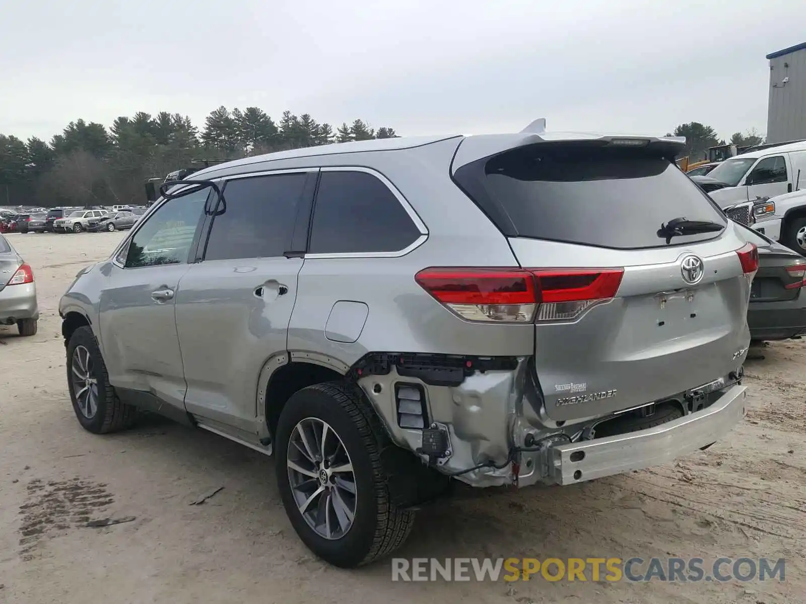 3 Фотография поврежденного автомобиля 5TDJZRFH2KS590164 TOYOTA HIGHLANDER 2019