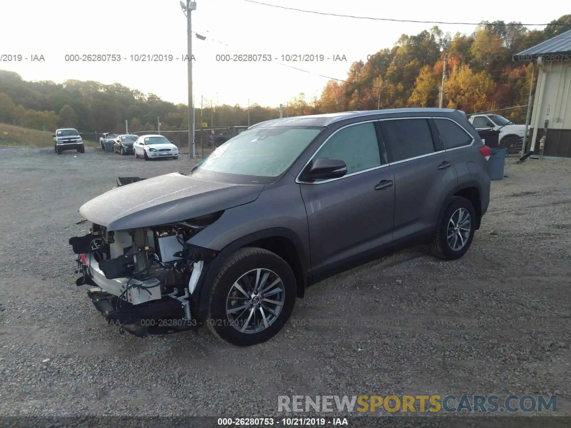 2 Photograph of a damaged car 5TDJZRFH2KS591170 TOYOTA HIGHLANDER 2019