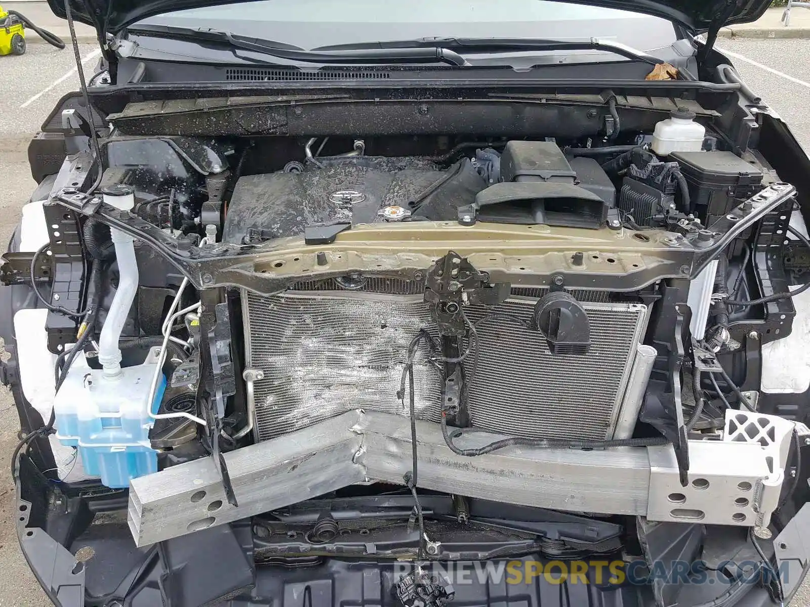 7 Photograph of a damaged car 5TDJZRFH2KS591881 TOYOTA HIGHLANDER 2019