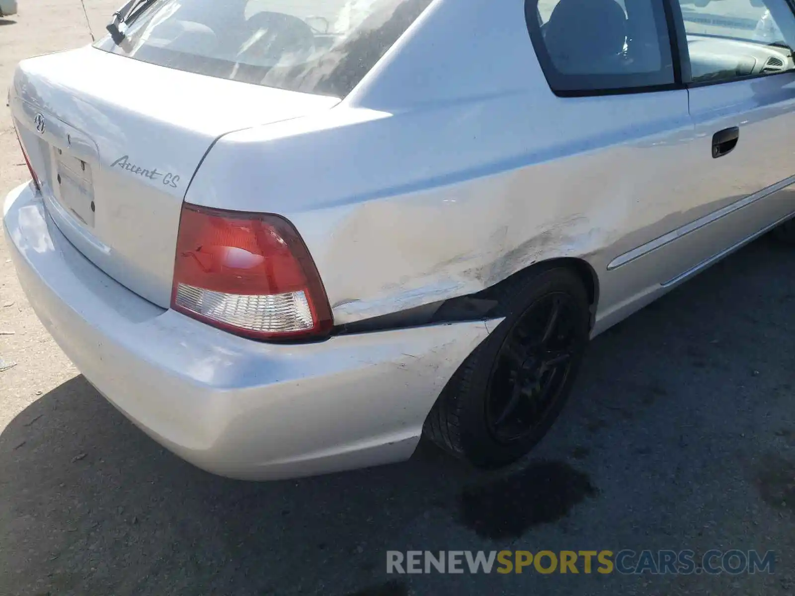 9 Photograph of a damaged car 5TDJZRFH2KS597972 TOYOTA HIGHLANDER 2019