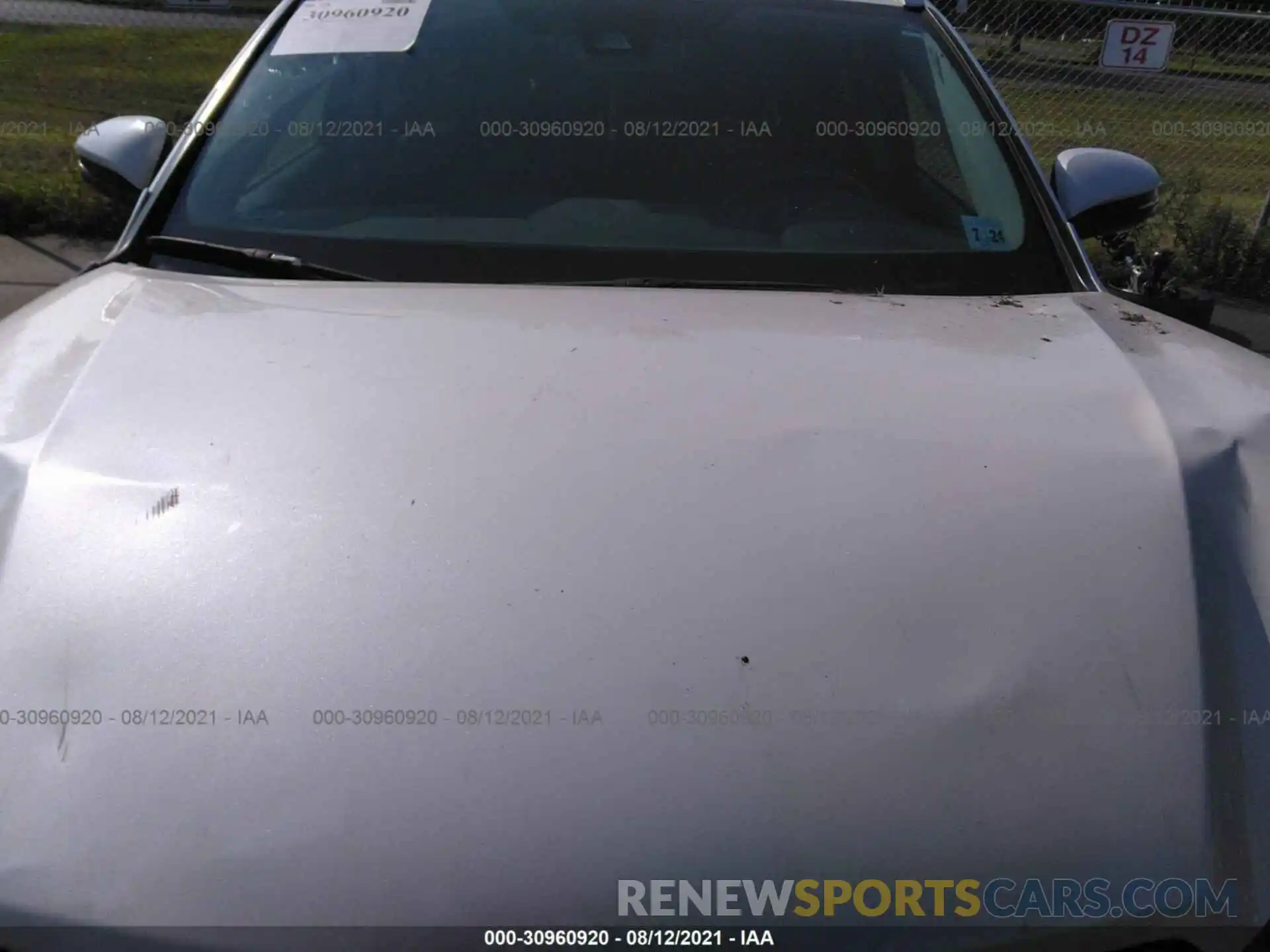 10 Photograph of a damaged car 5TDJZRFH2KS599494 TOYOTA HIGHLANDER 2019