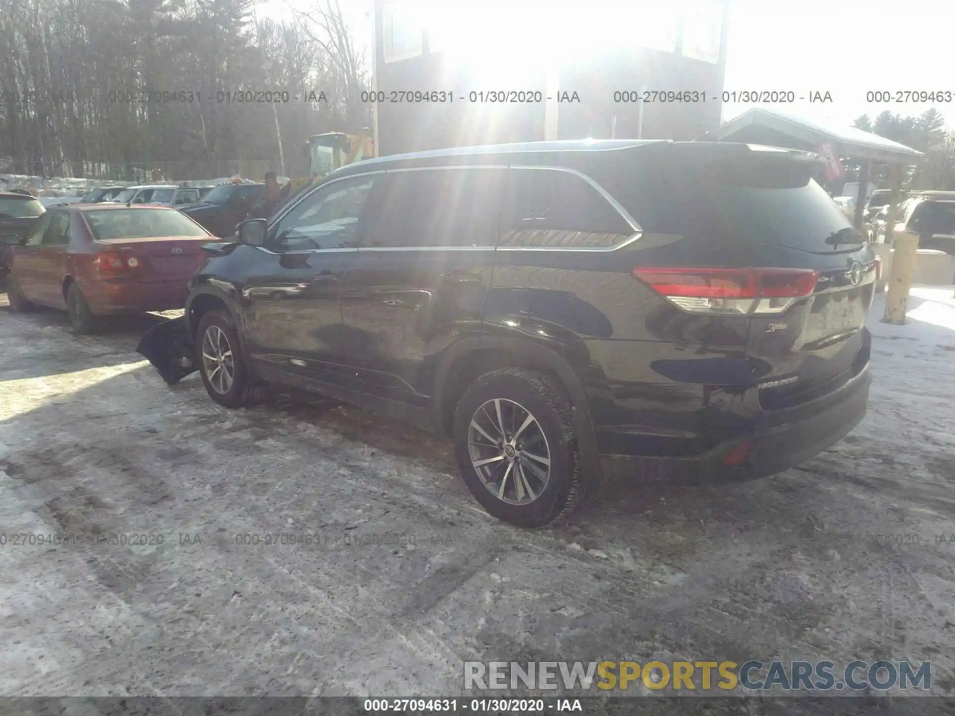 3 Photograph of a damaged car 5TDJZRFH2KS607190 TOYOTA HIGHLANDER 2019